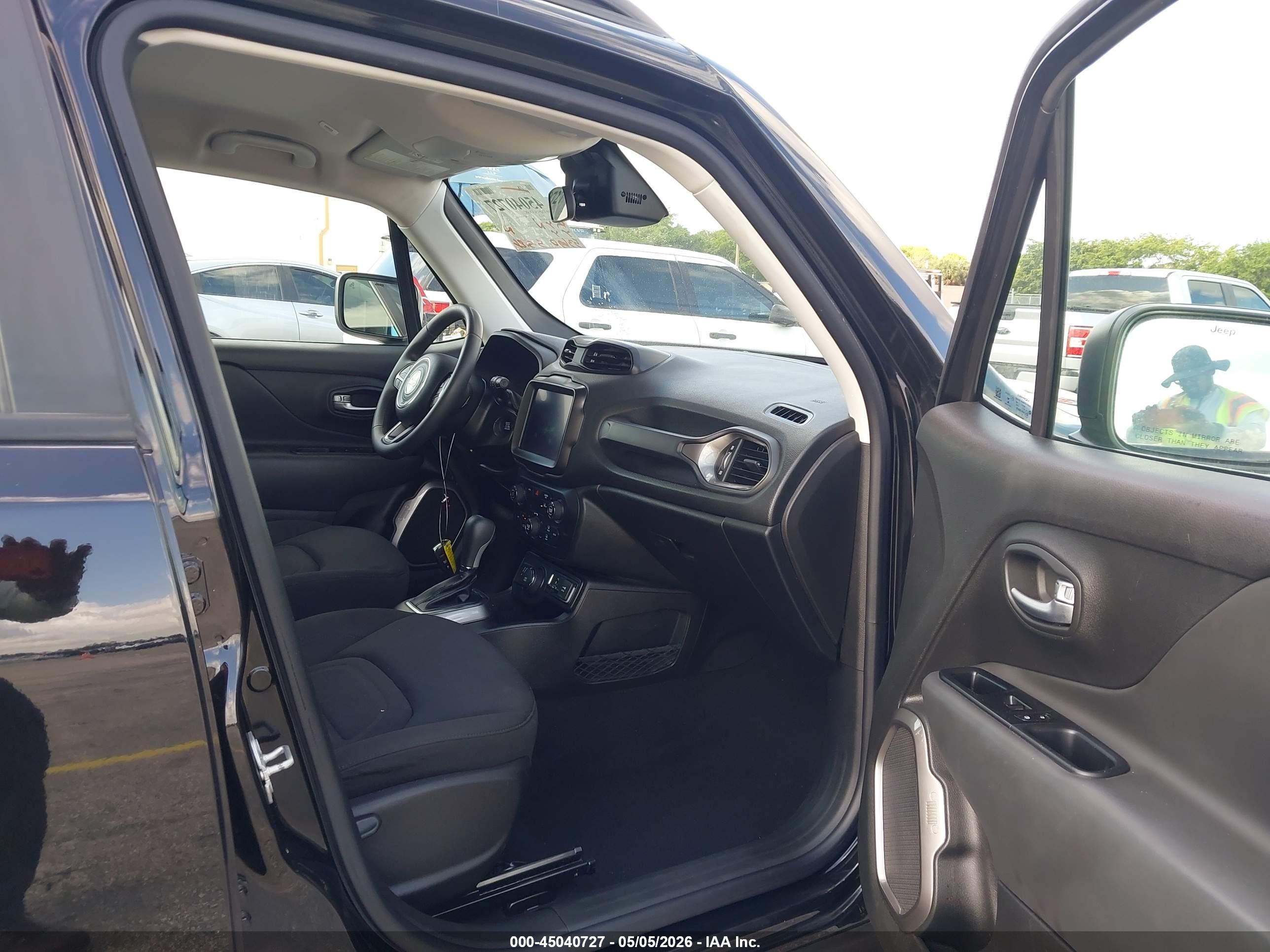 JEEP RENEGADE image 5