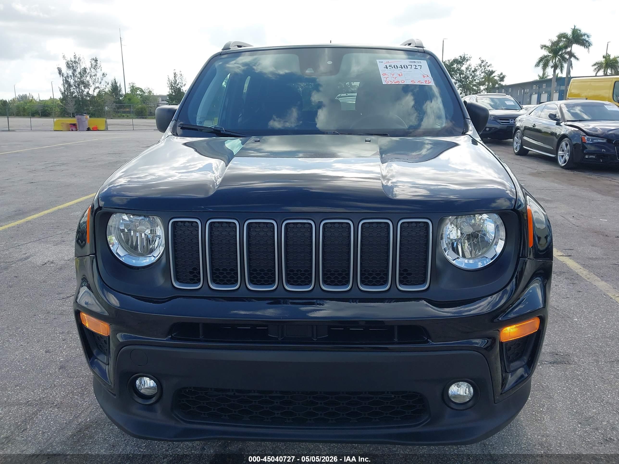 JEEP RENEGADE image 6
