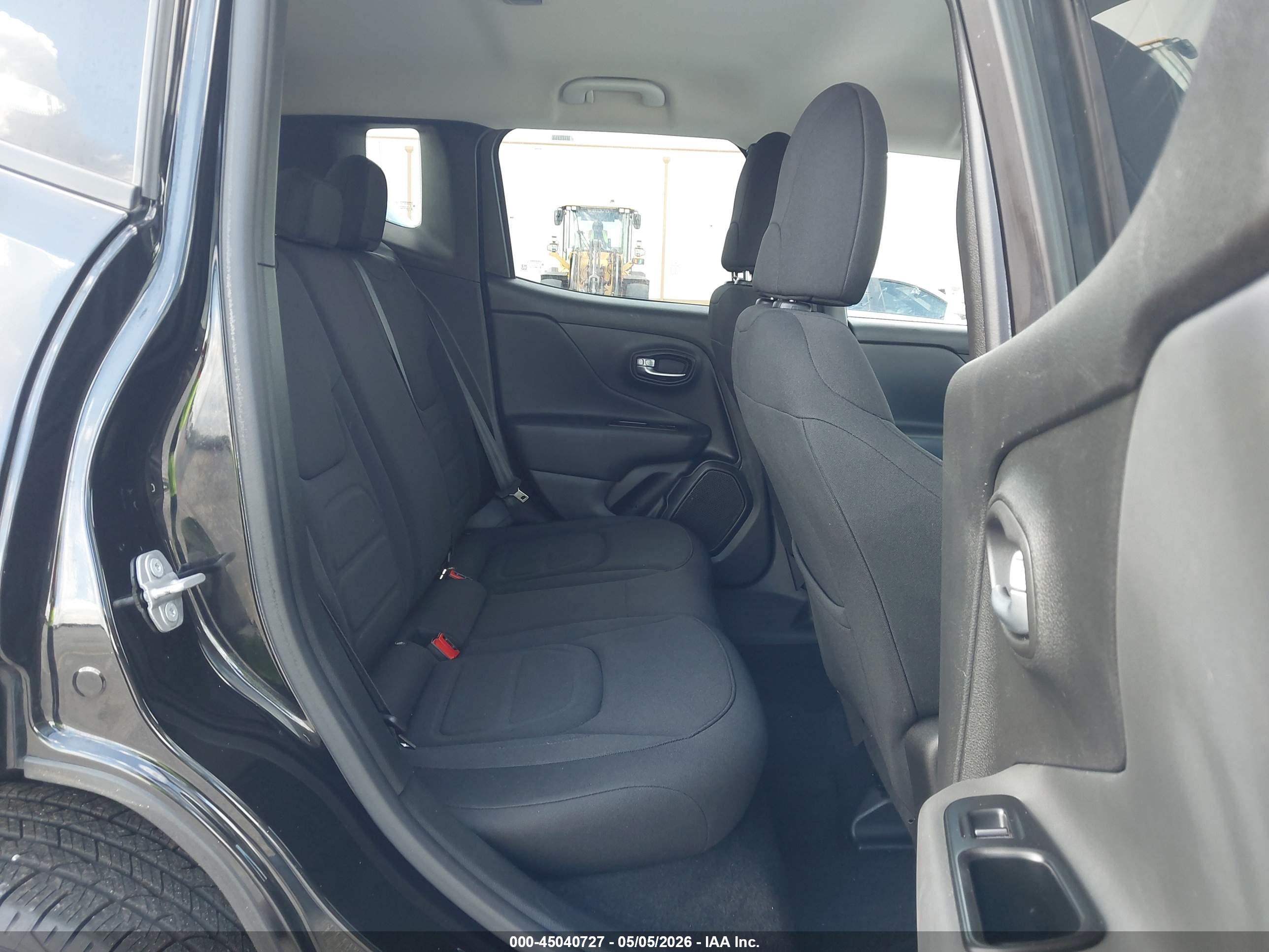 JEEP RENEGADE image 8