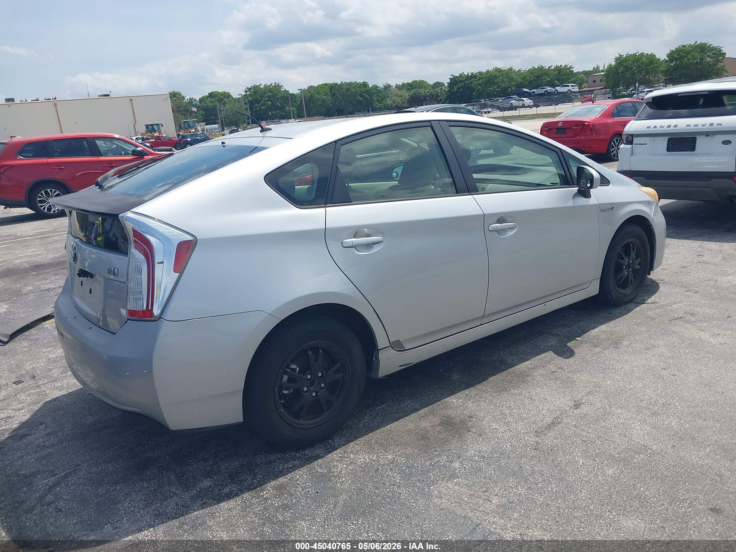 TOYOTA PRIUS image 4