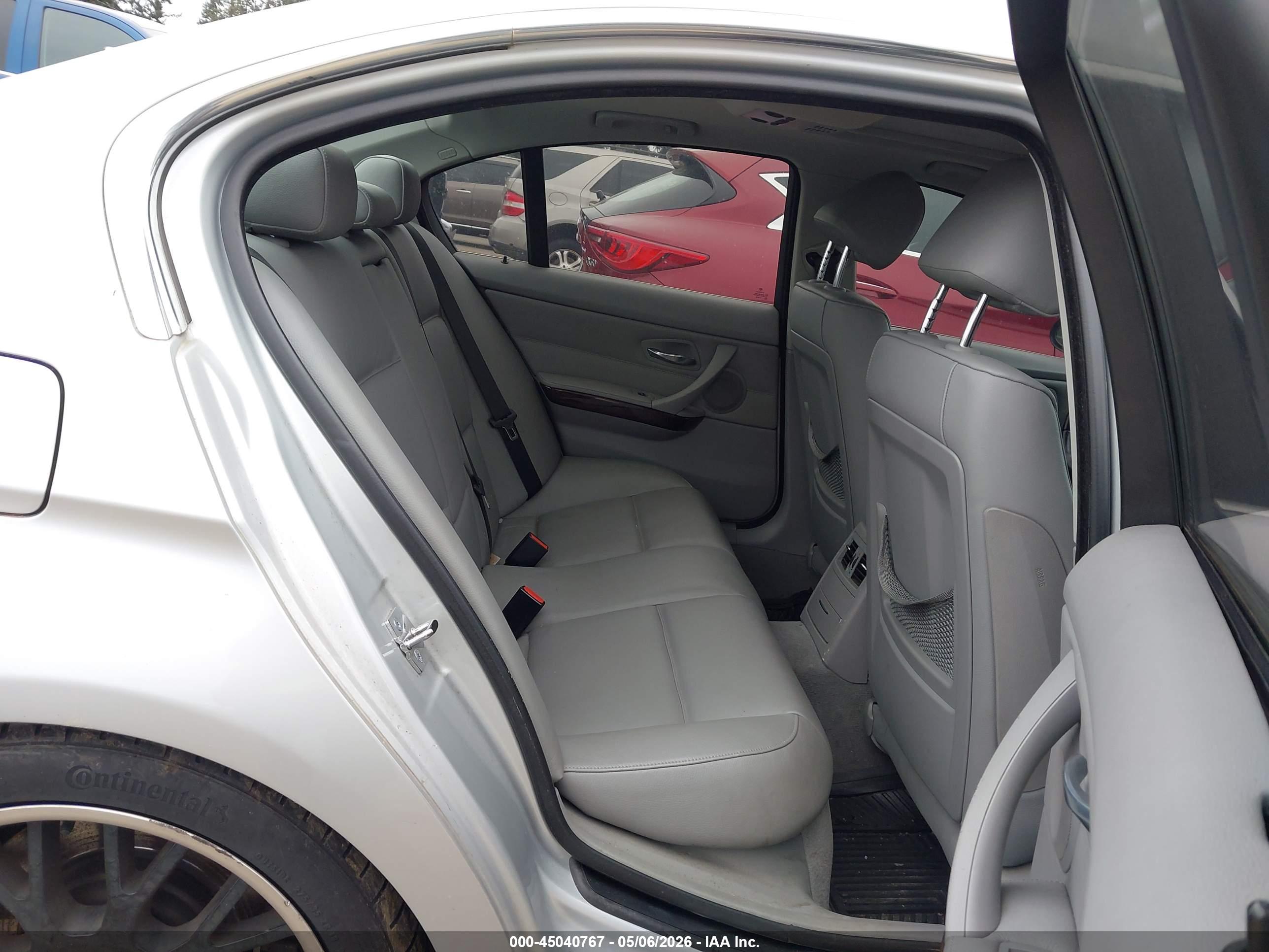 BMW 335I image 8