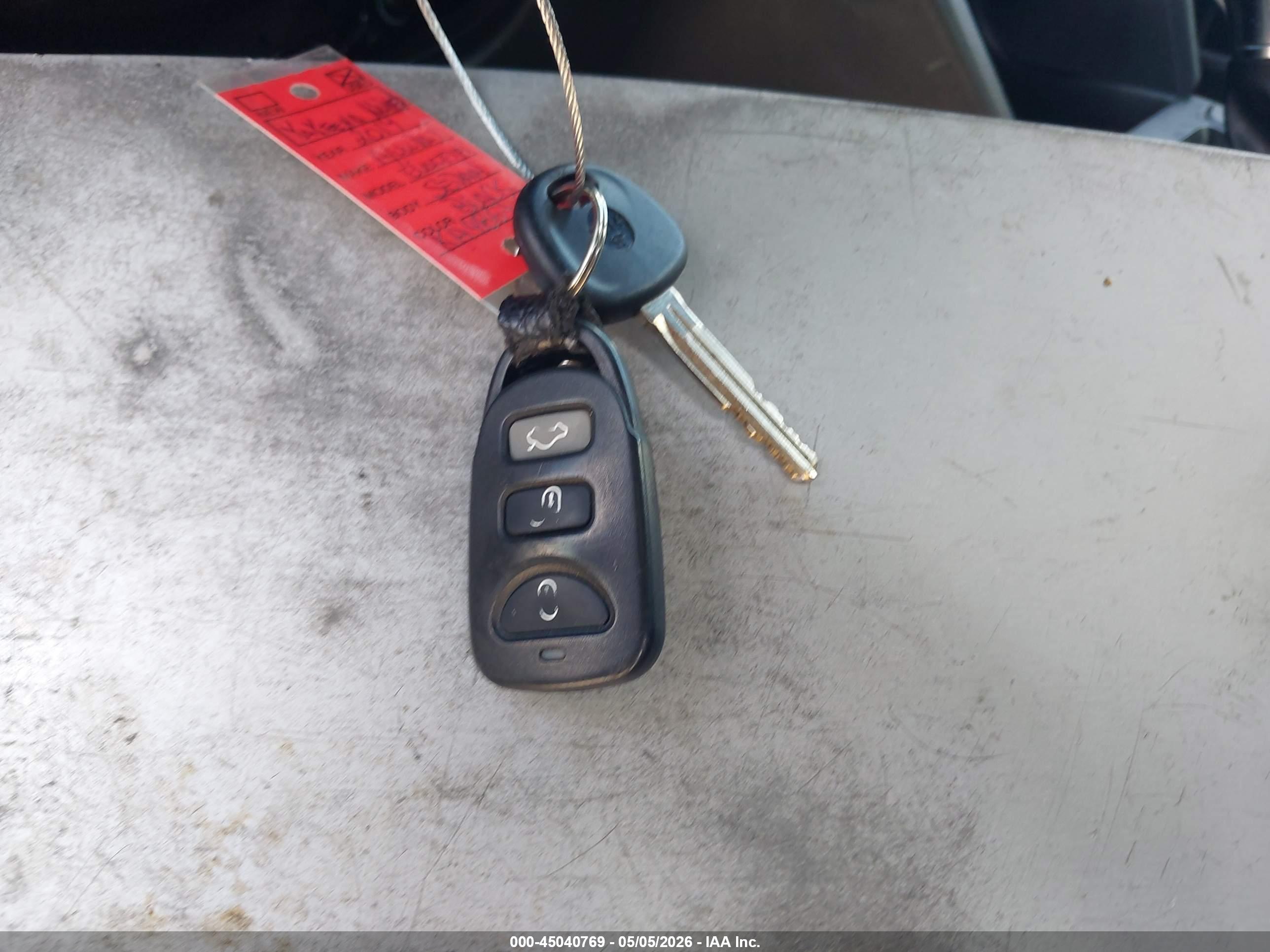 HYUNDAI ELANTRA image 11