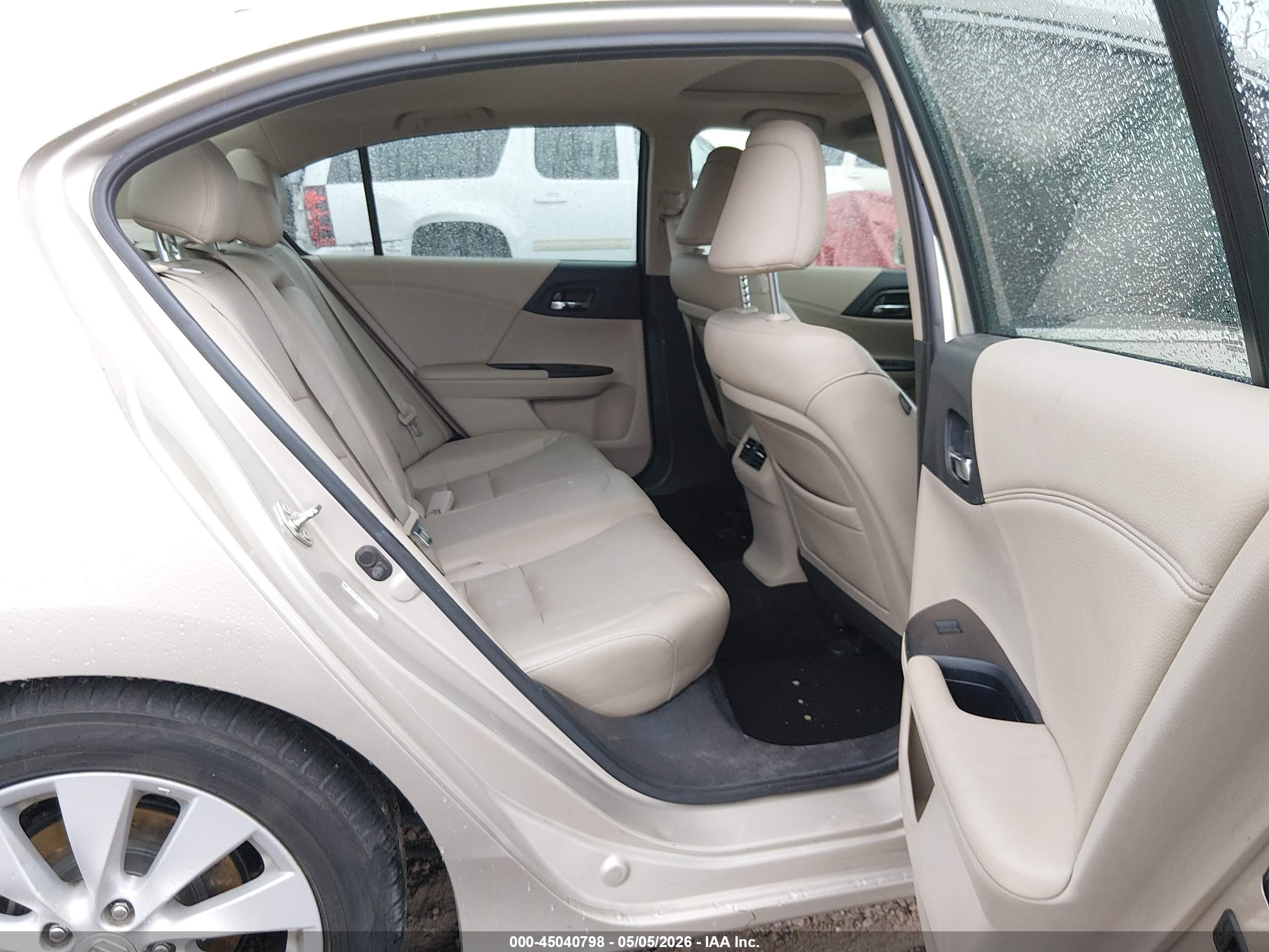 HONDA ACCORD image 8