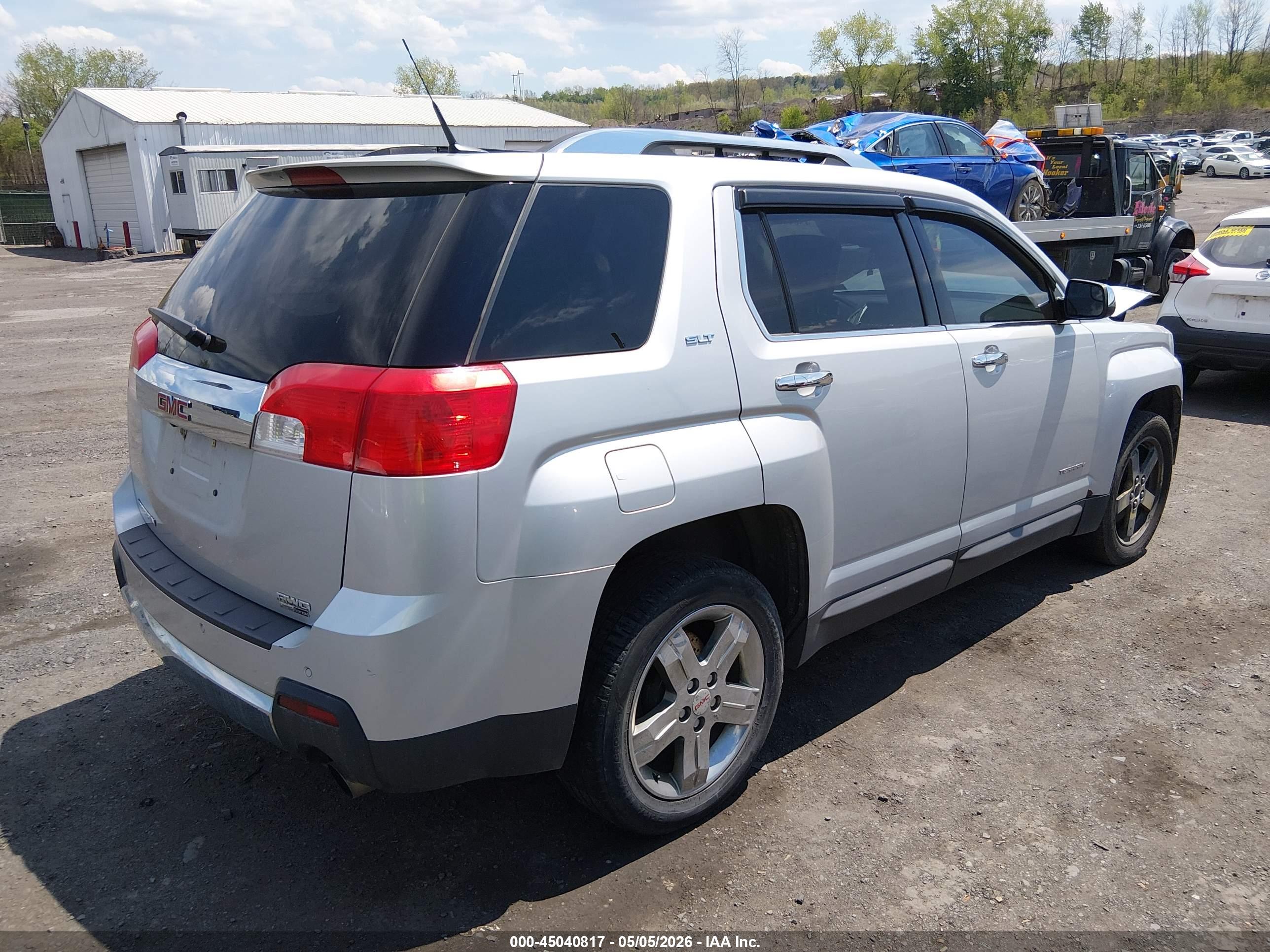GMC TERRAIN image 4