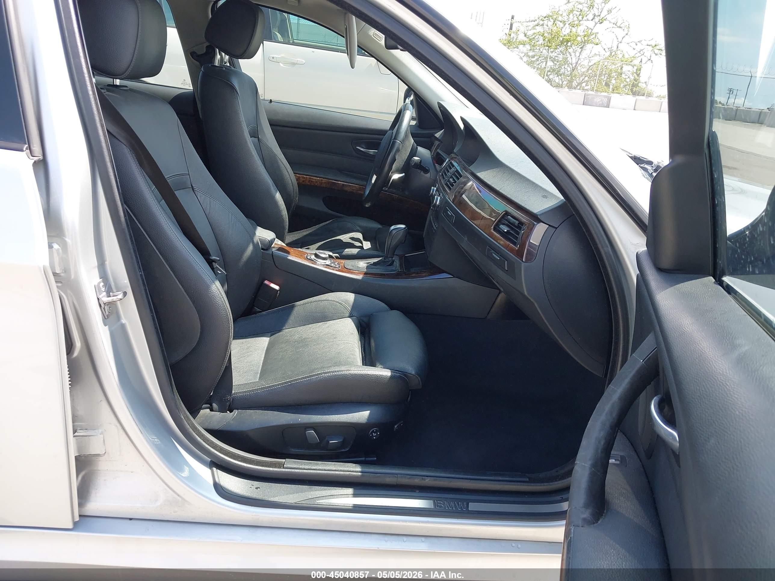 BMW 328I image 5