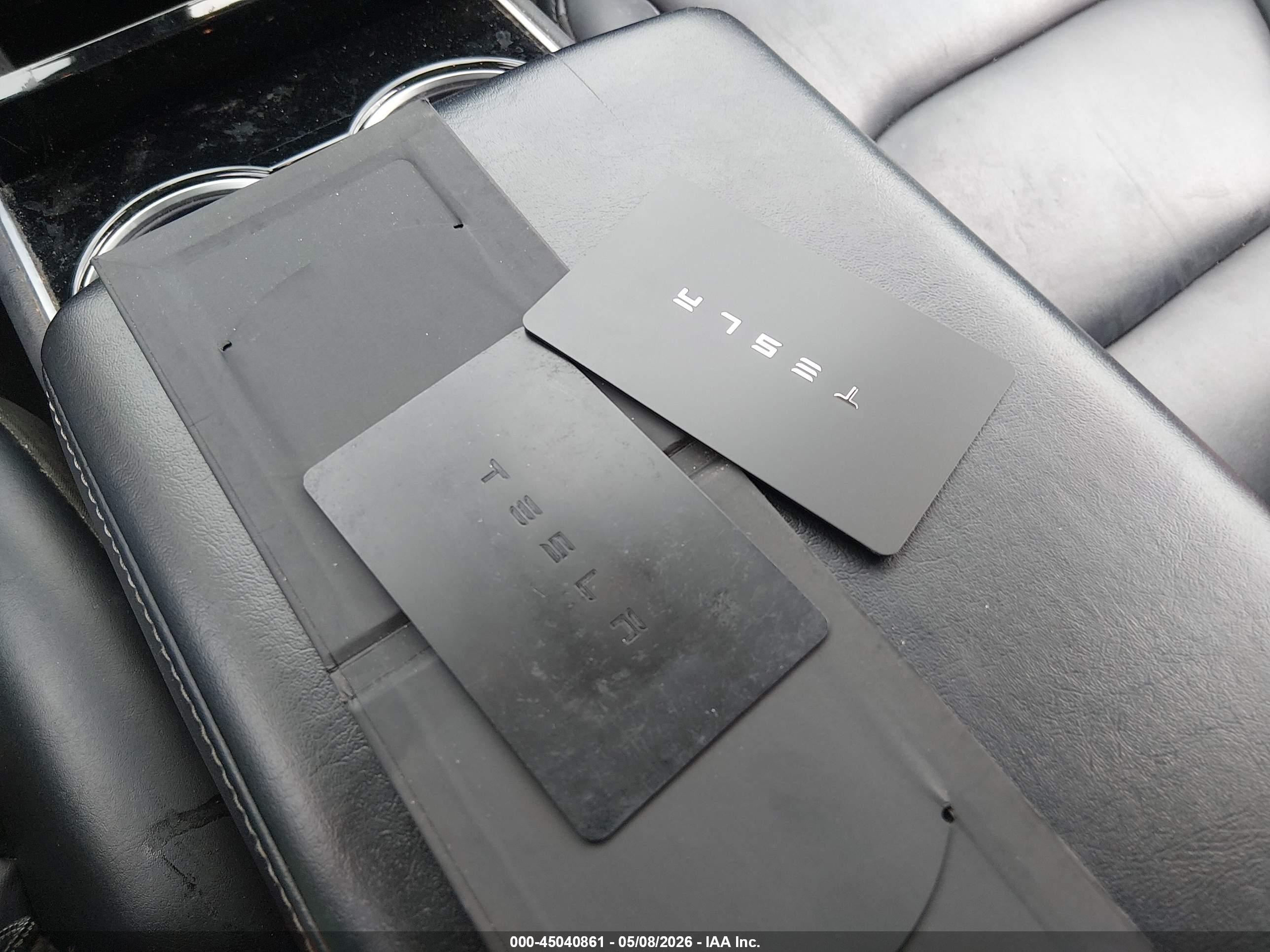 TESLA MODEL image 11