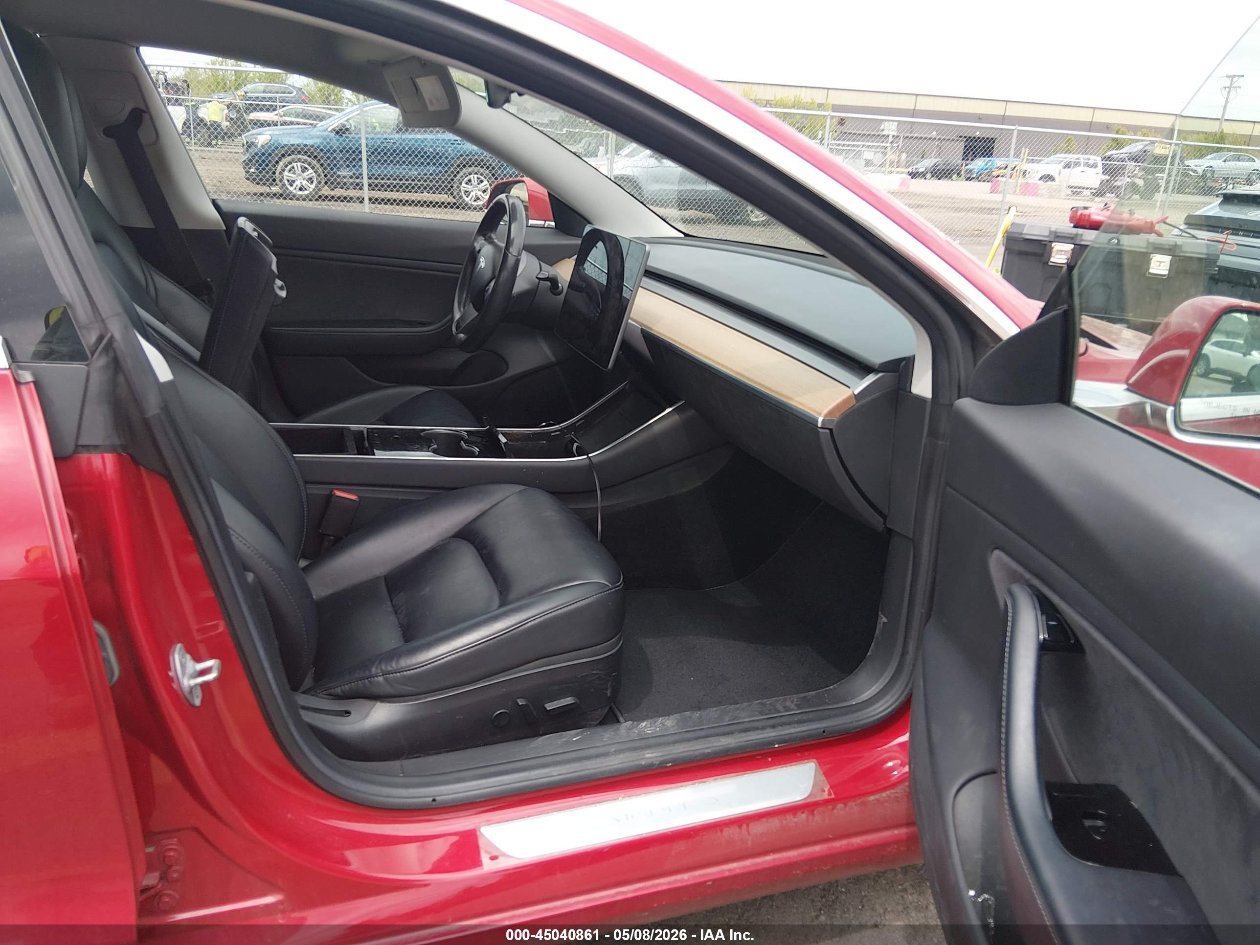 TESLA MODEL image 5