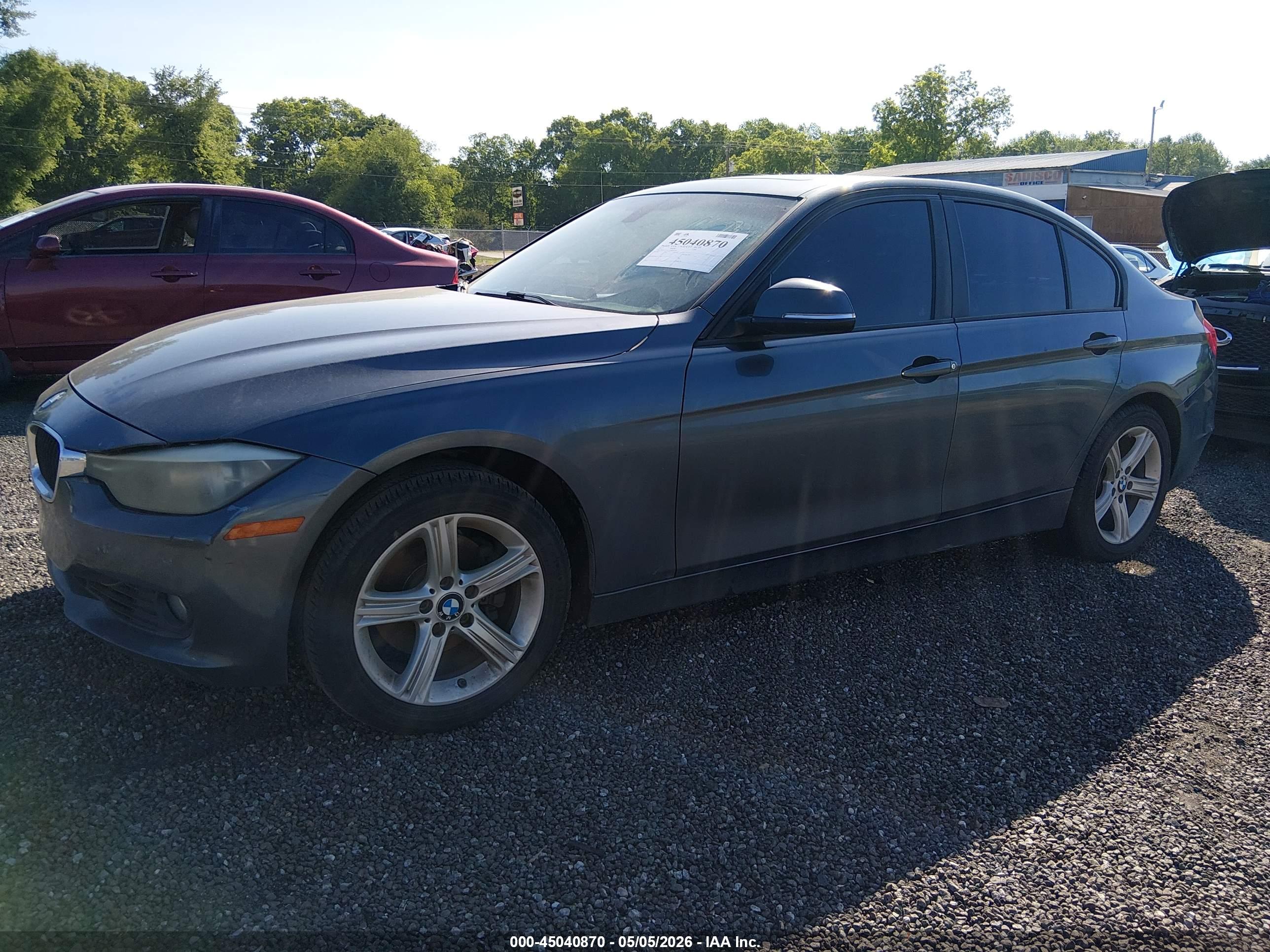 BMW 328I image 2