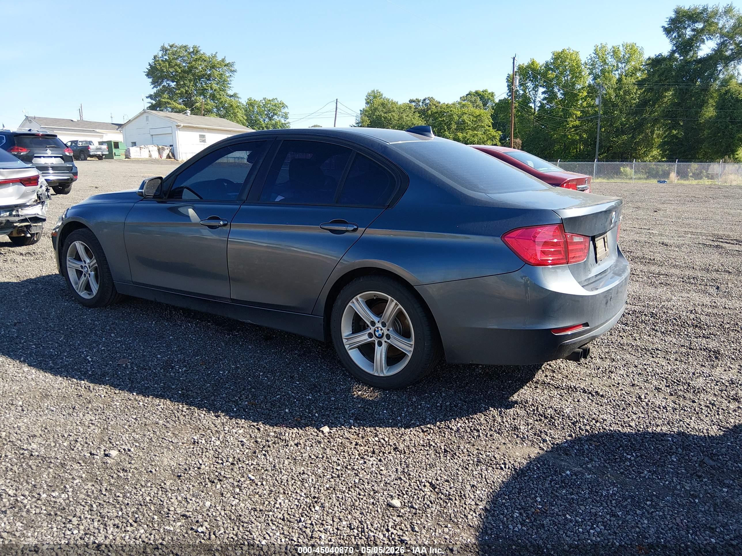 BMW 328I image 3