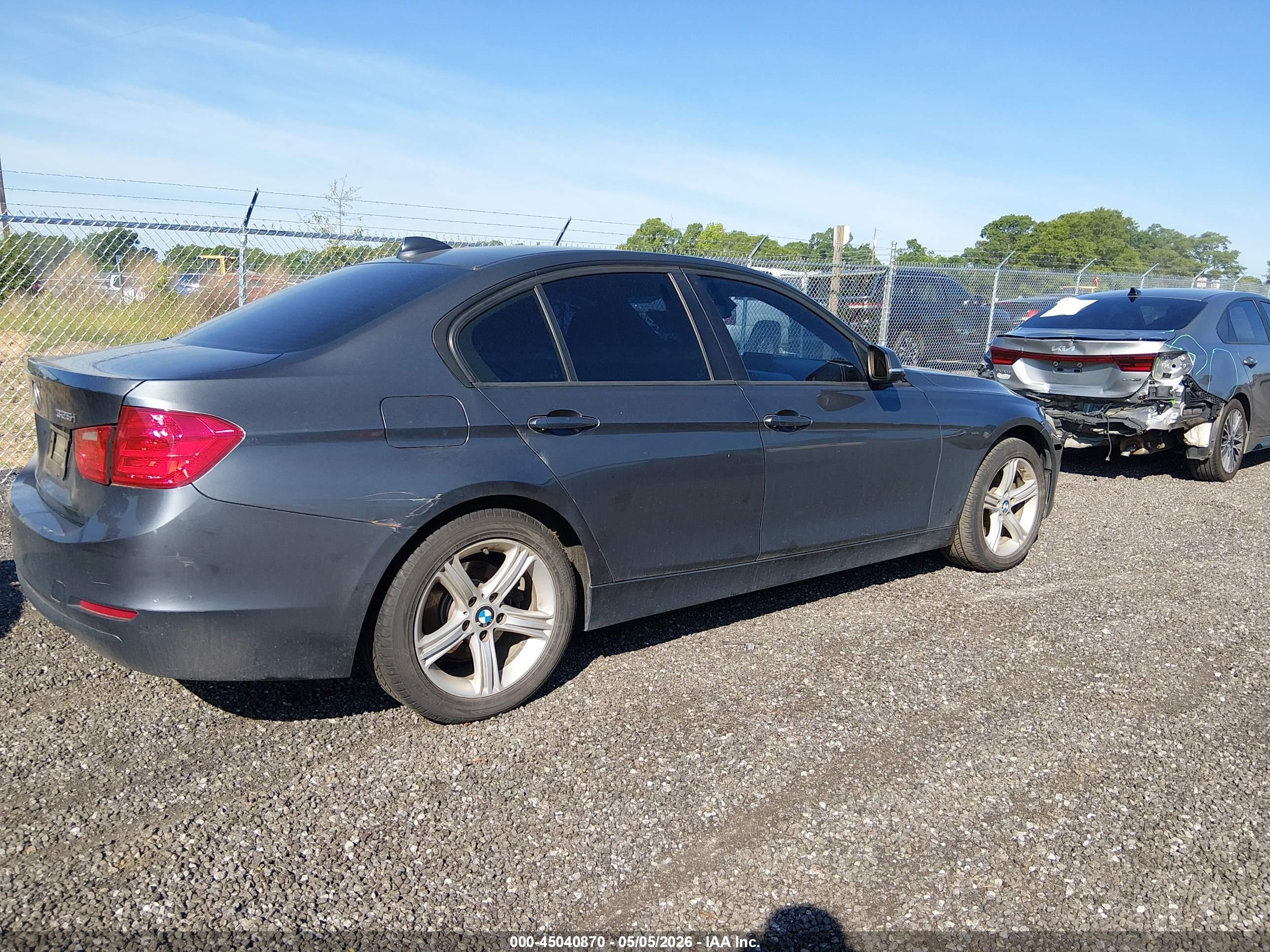 BMW 328I image 4