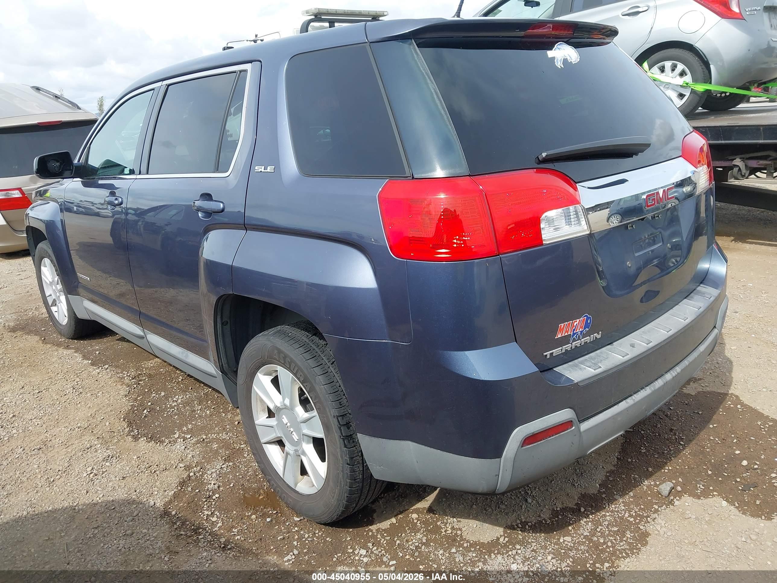 GMC TERRAIN image 3