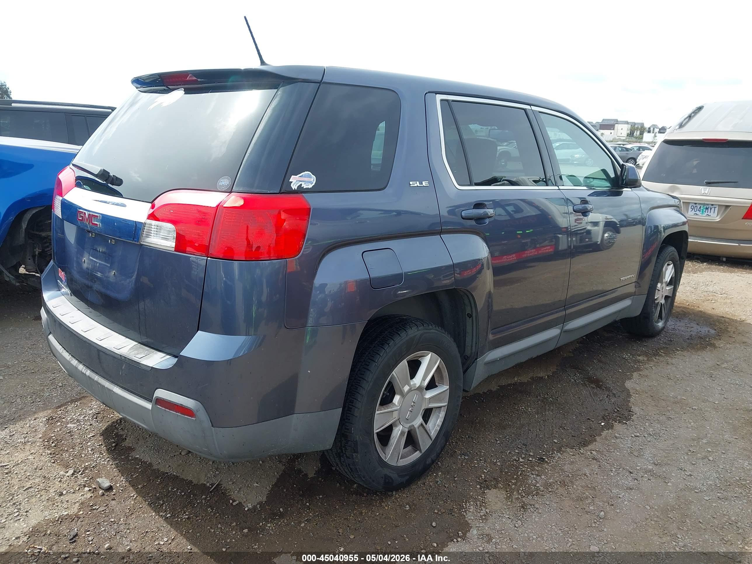 GMC TERRAIN image 4