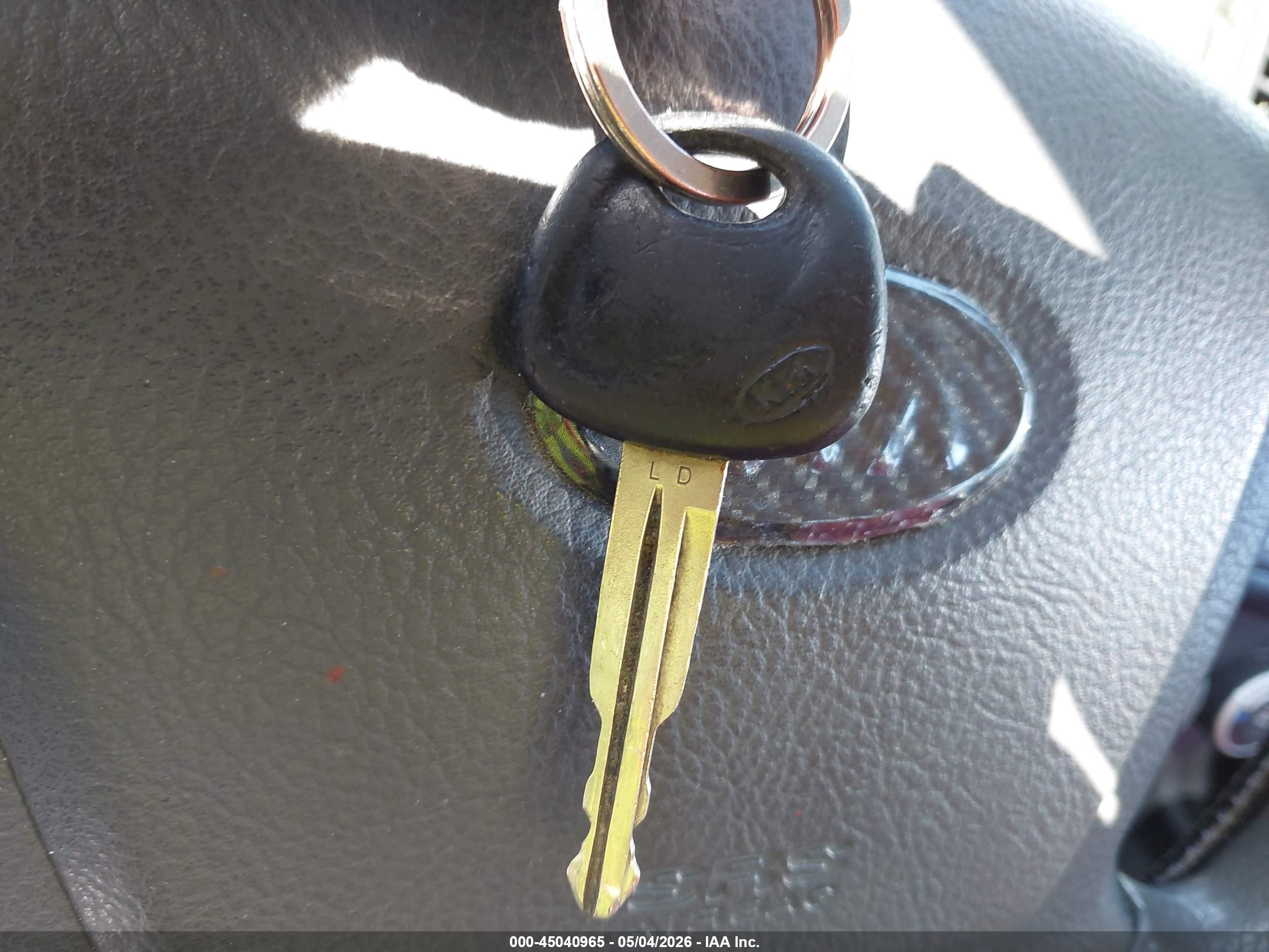 KIA SPECTRA image 11