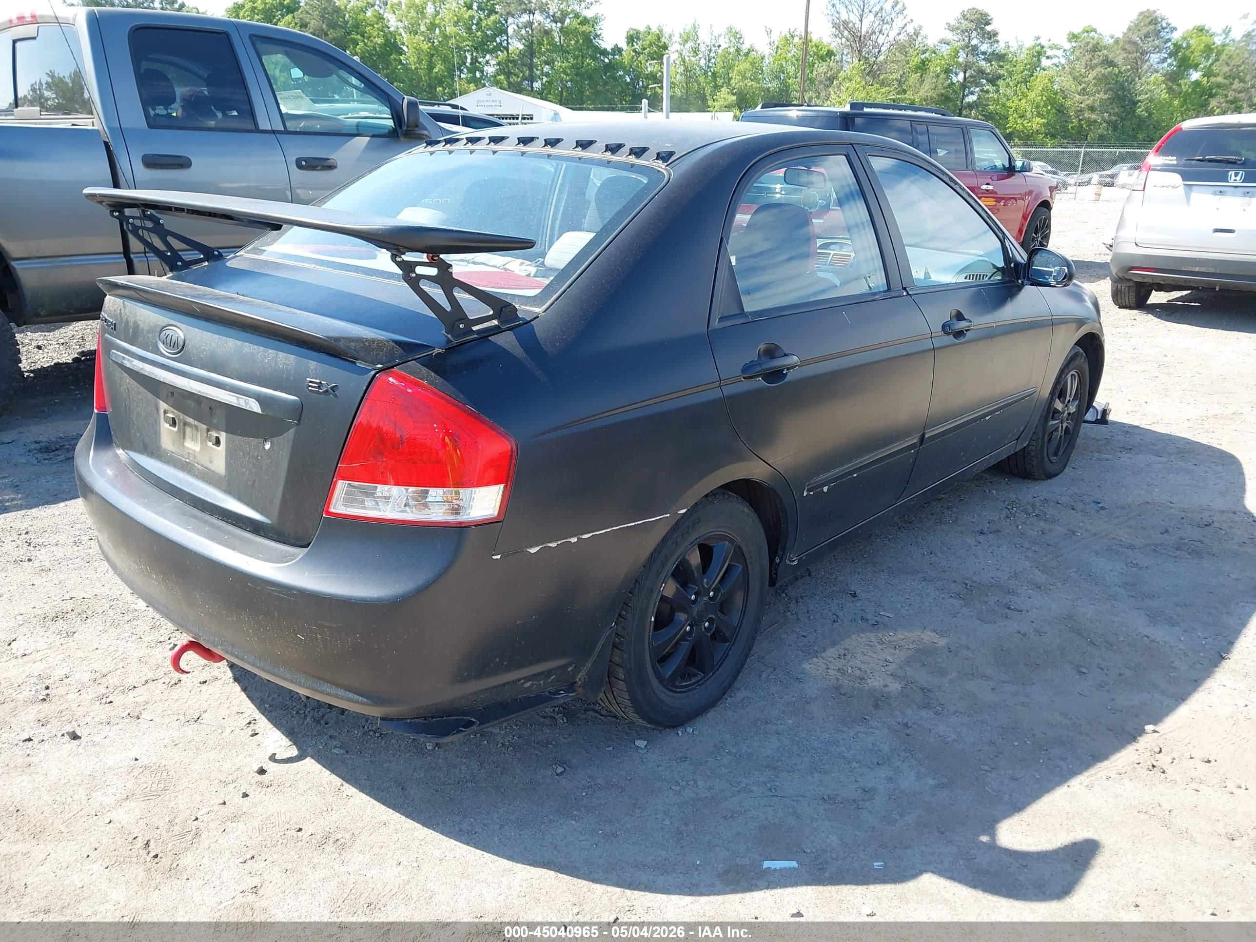 KIA SPECTRA image 4
