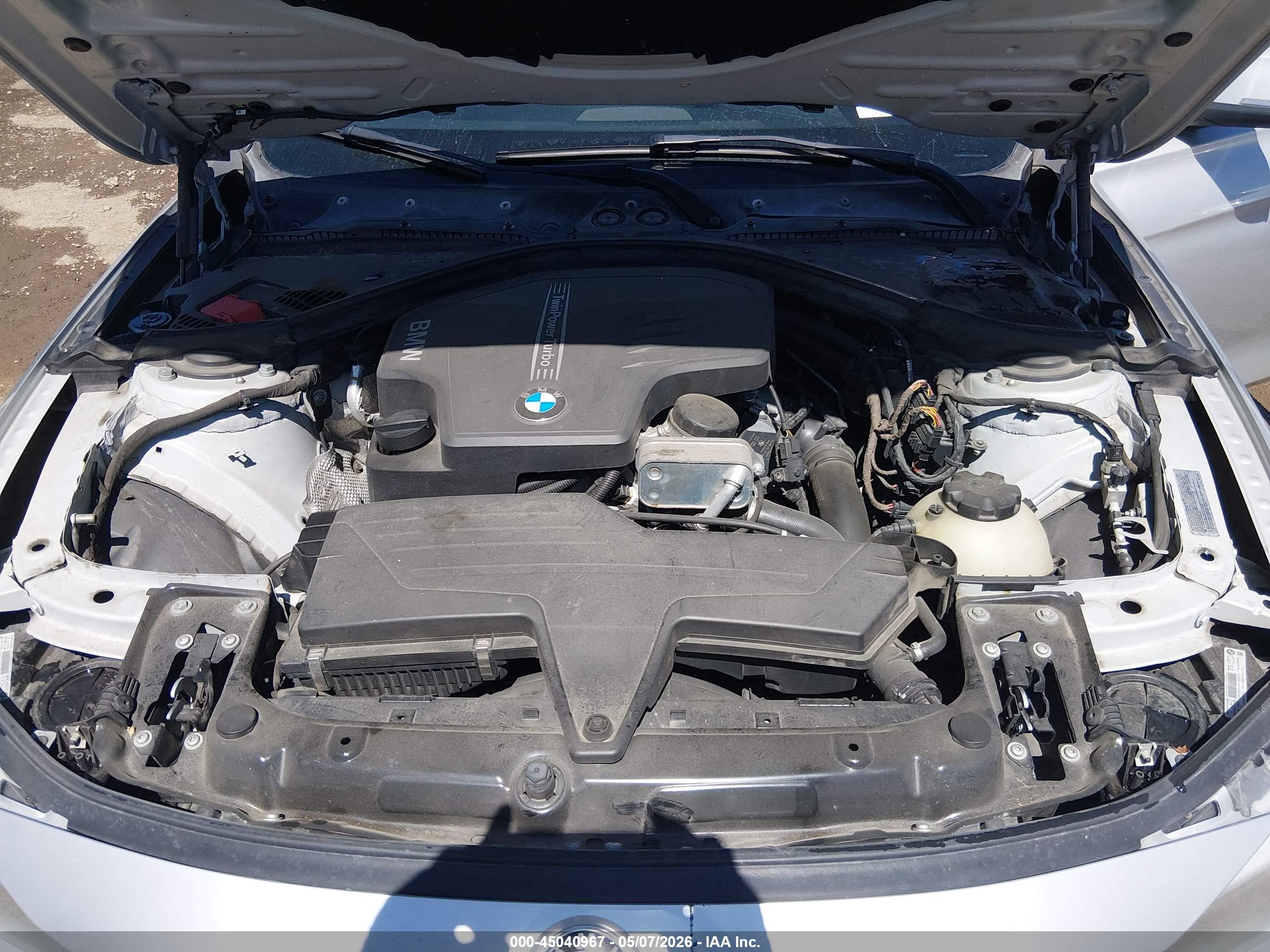 BMW 320I image 10
