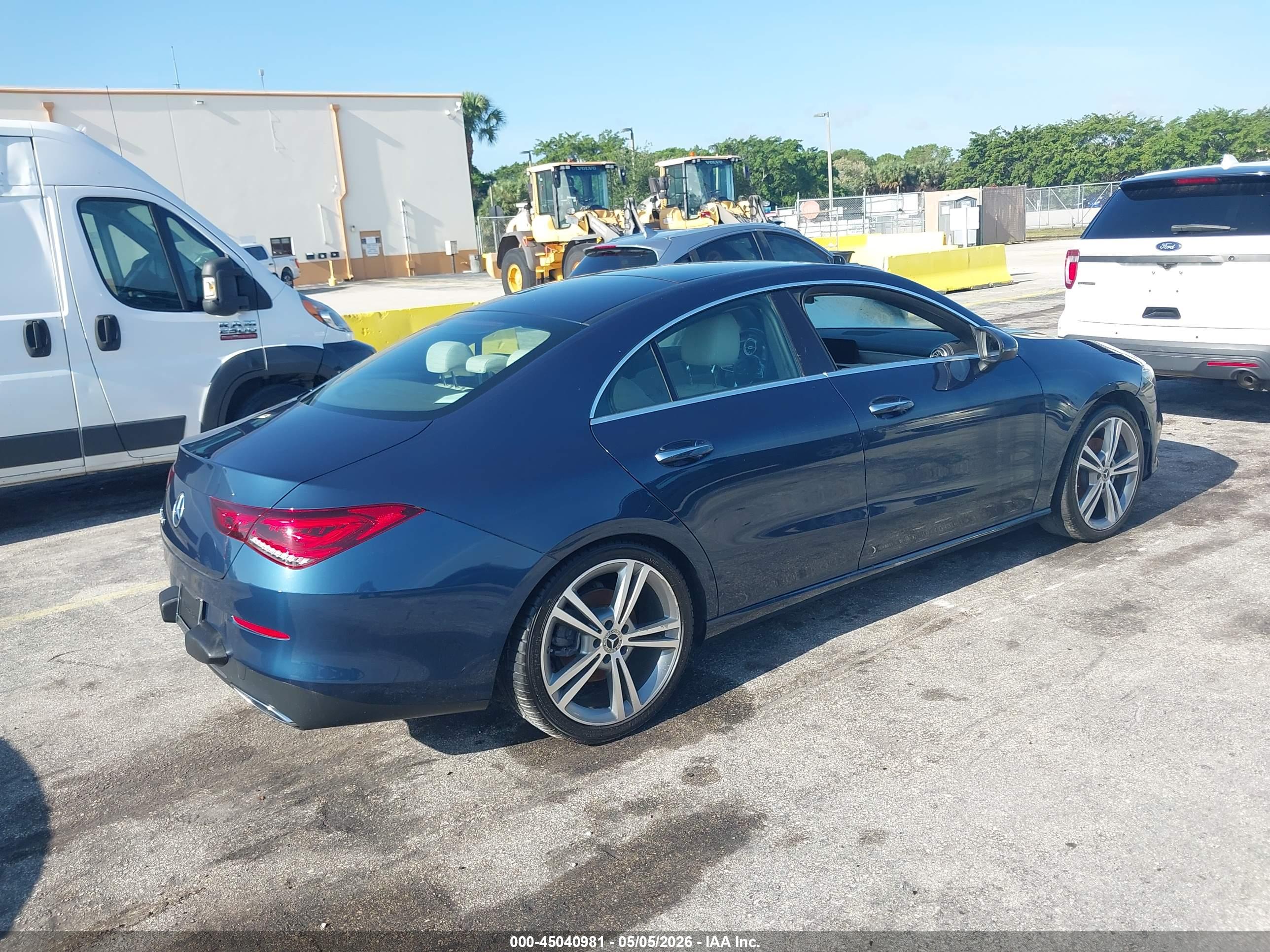 MERCEDES-BENZ CLA image 4