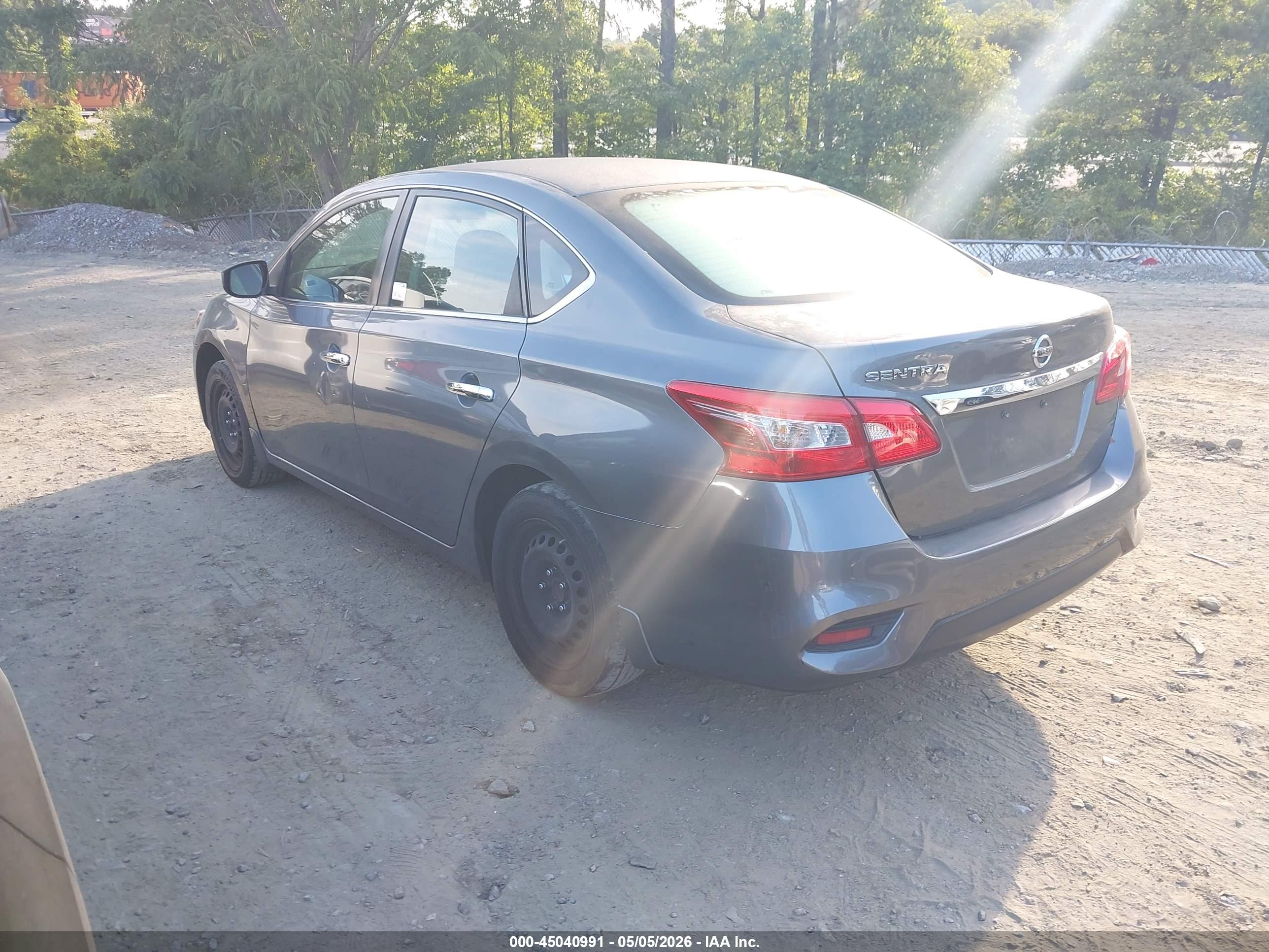NISSAN SENTRA image 3