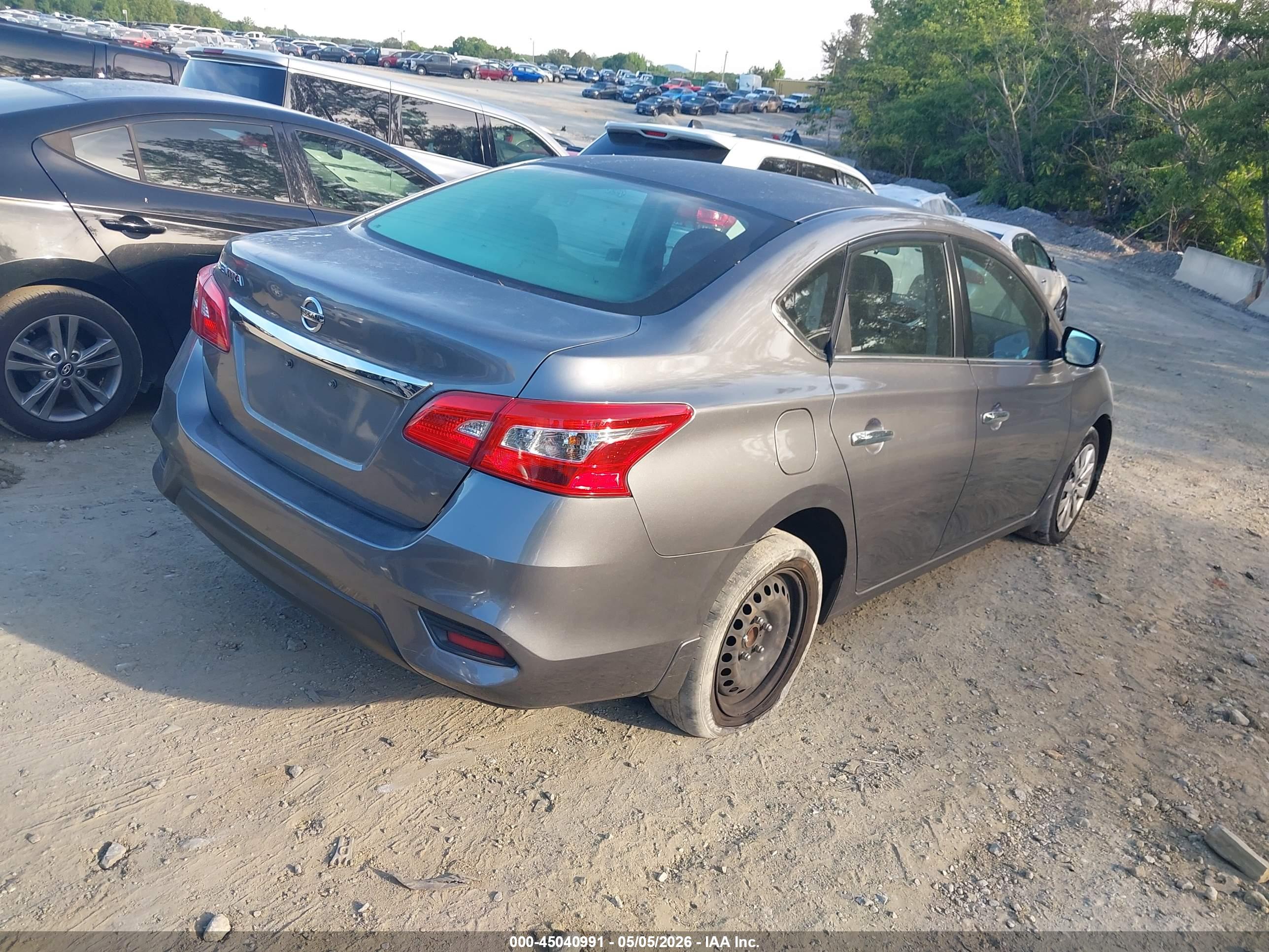 NISSAN SENTRA image 4