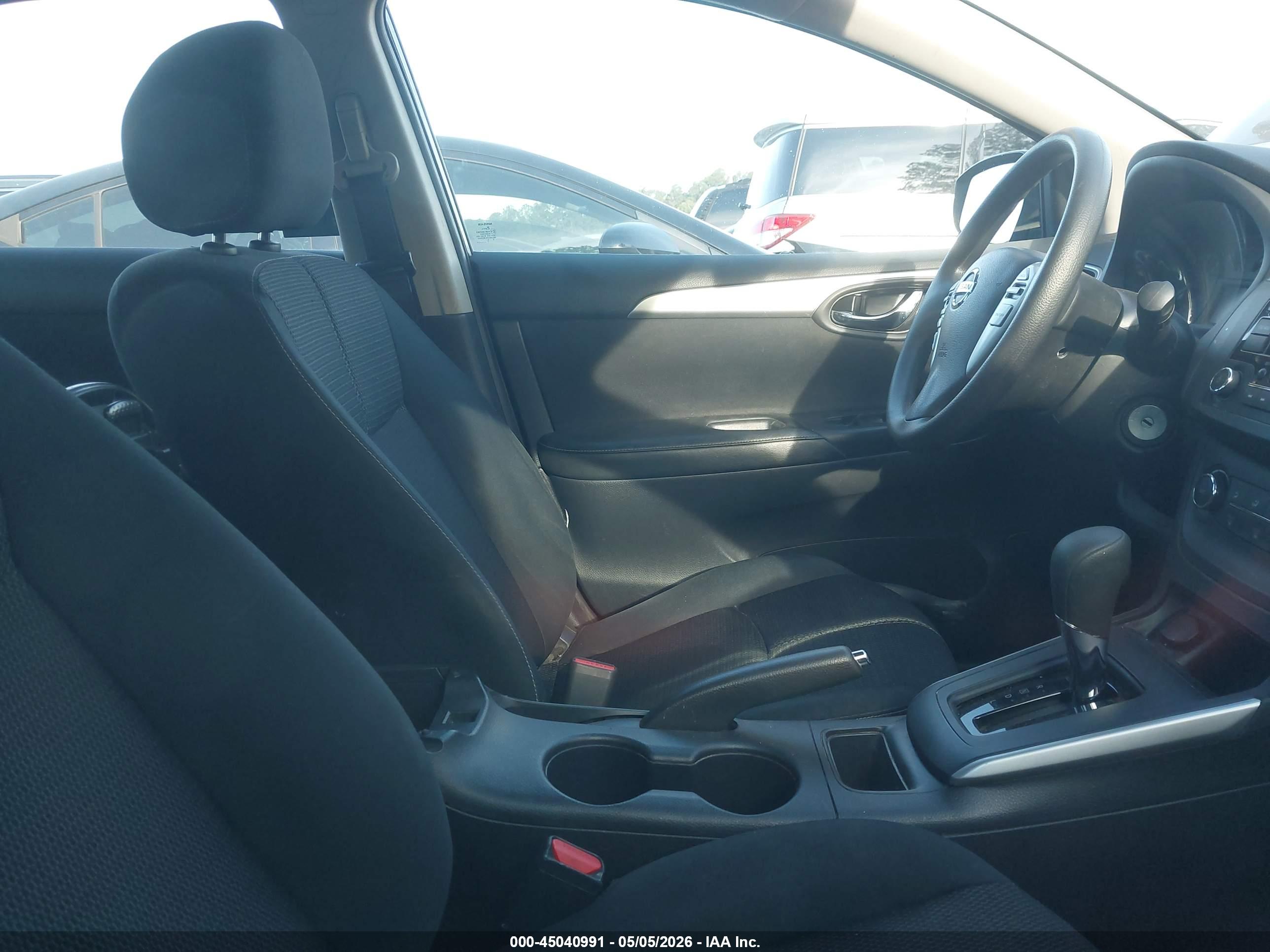 NISSAN SENTRA image 5