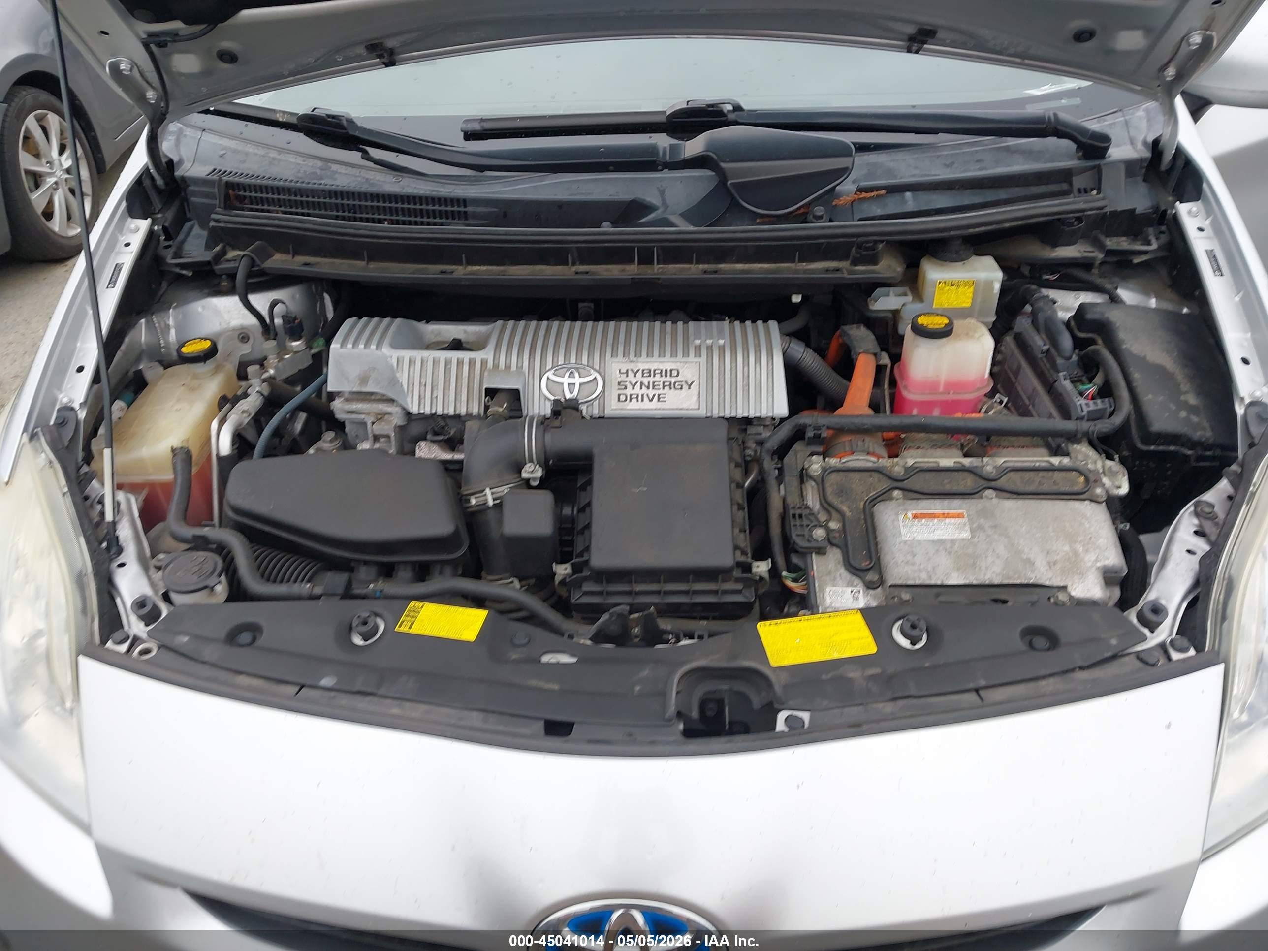 TOYOTA PRIUS image 10