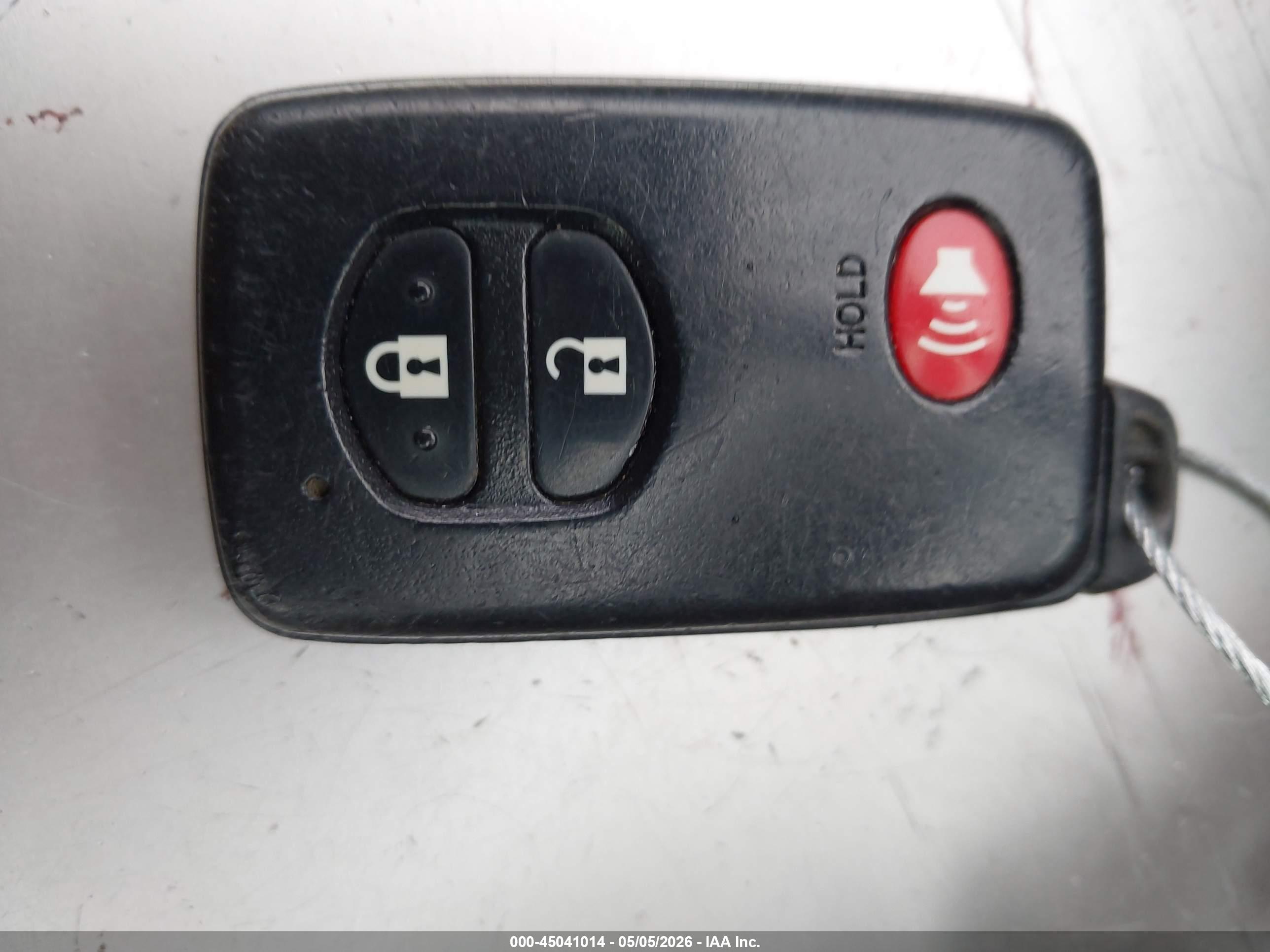 TOYOTA PRIUS image 11