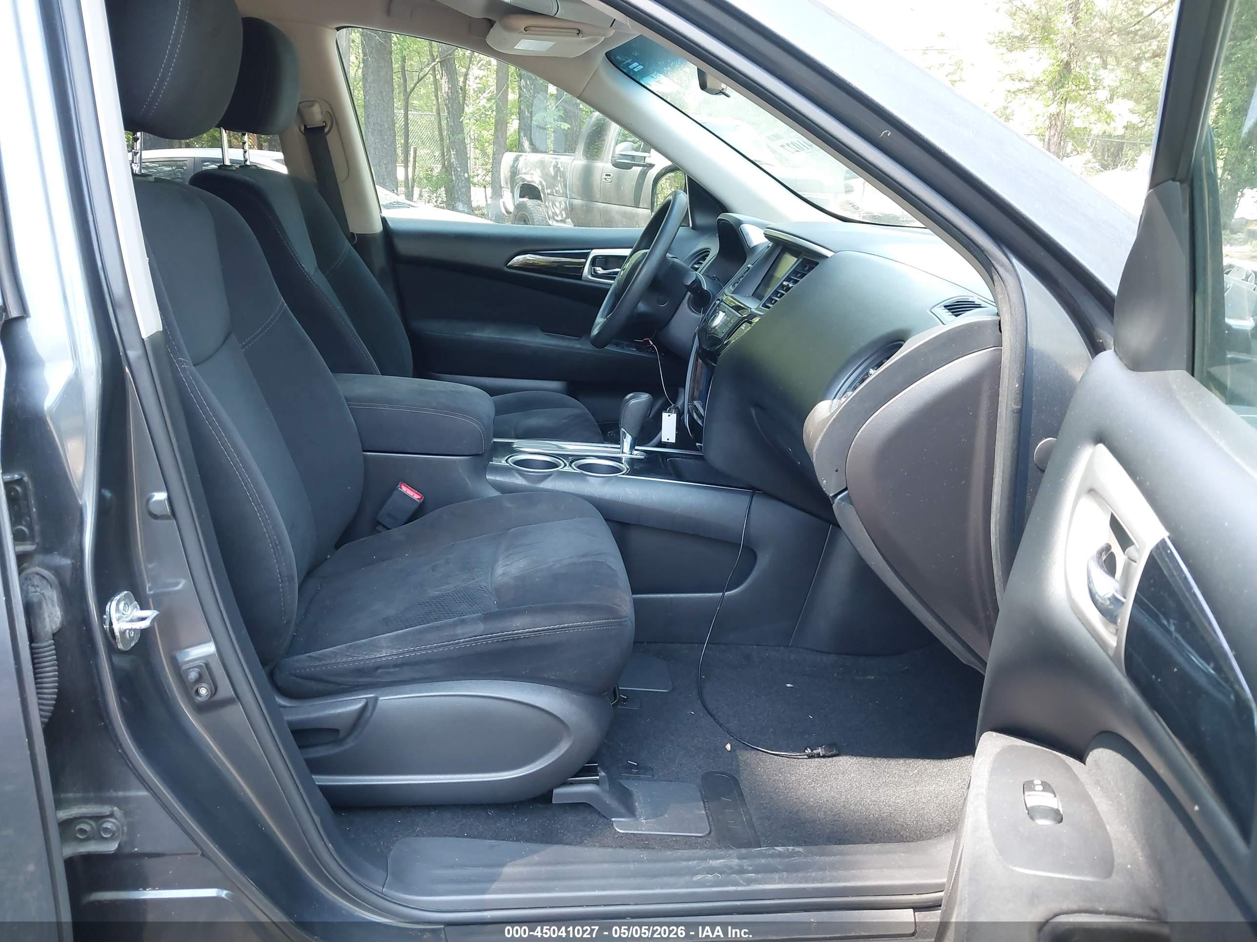 NISSAN PATHFINDER image 5