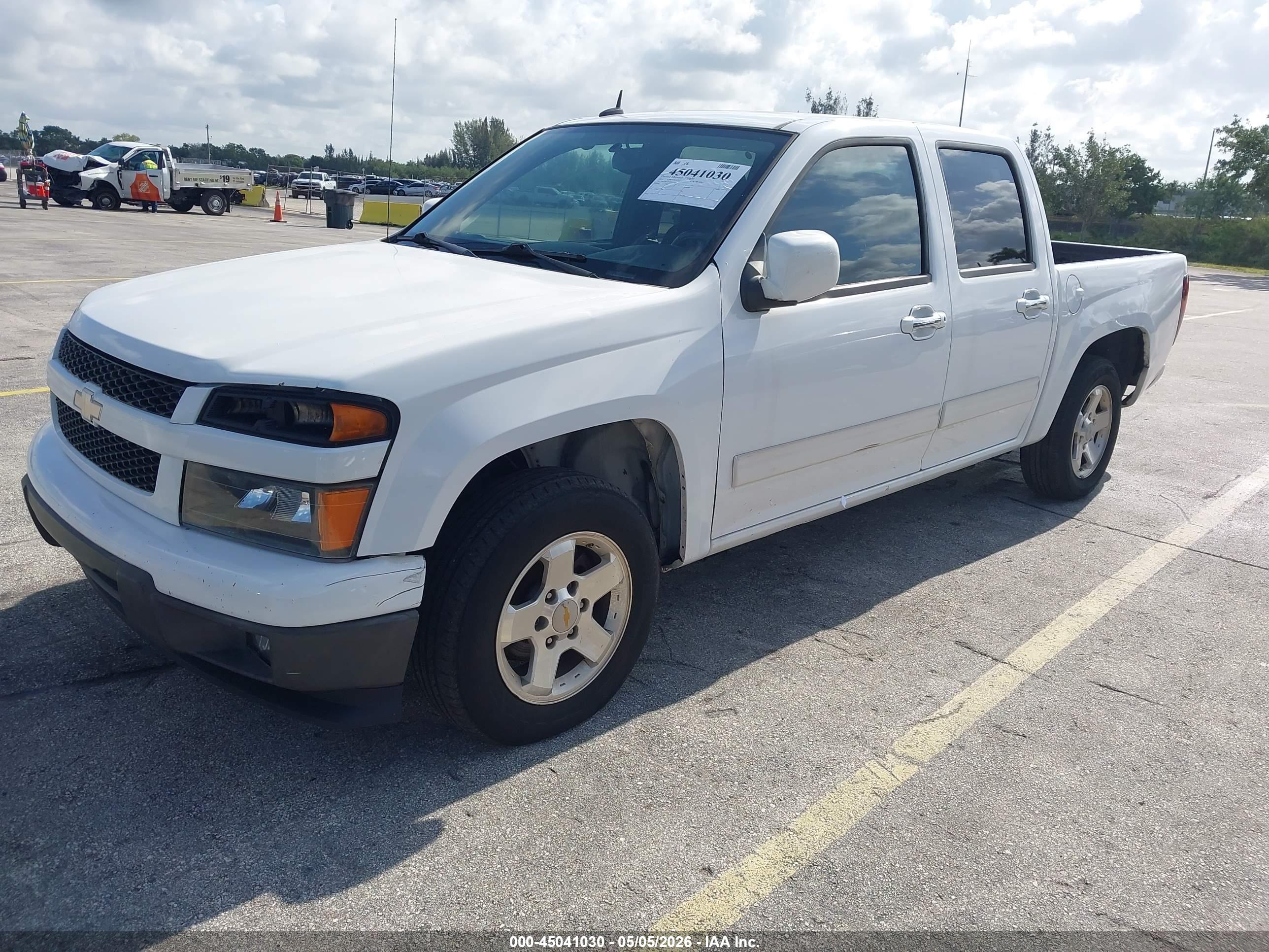 CHEVROLET COLORADO image 2