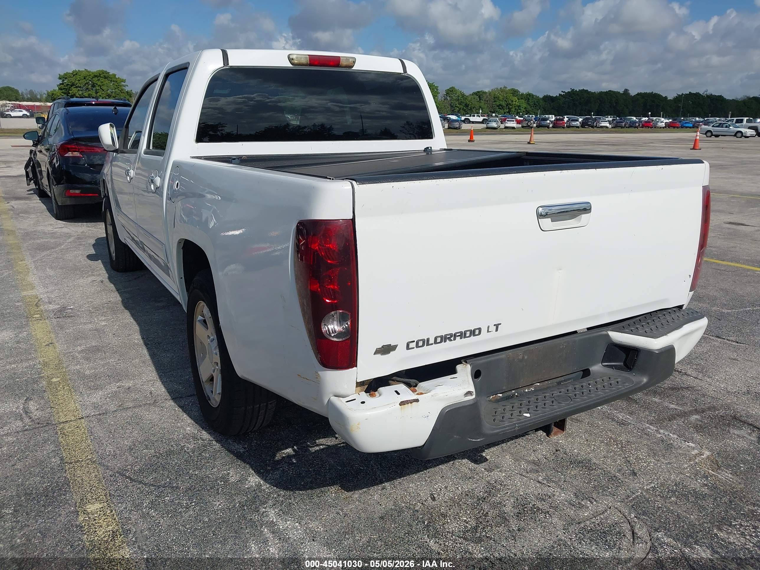 CHEVROLET COLORADO image 6
