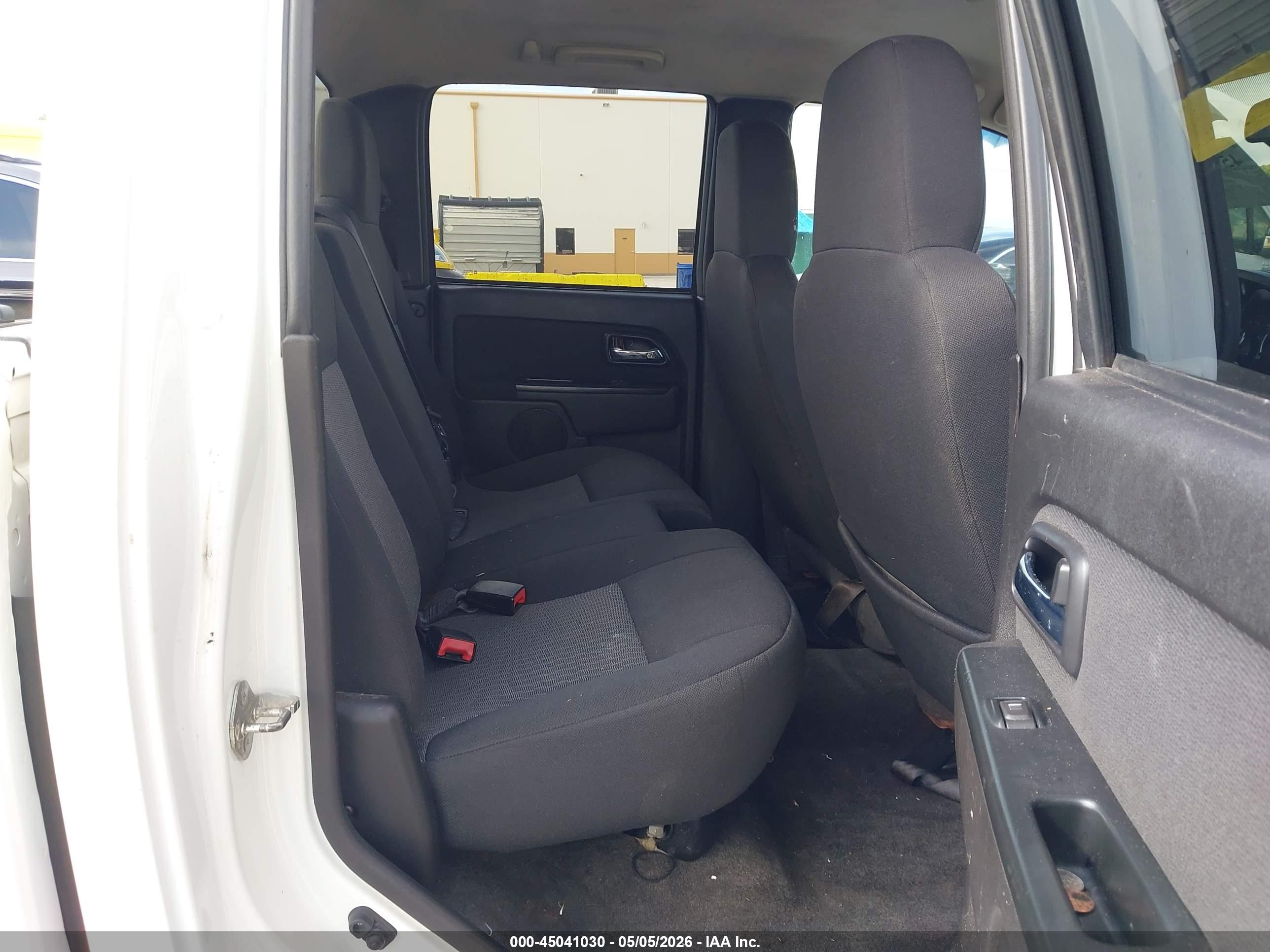 CHEVROLET COLORADO image 8