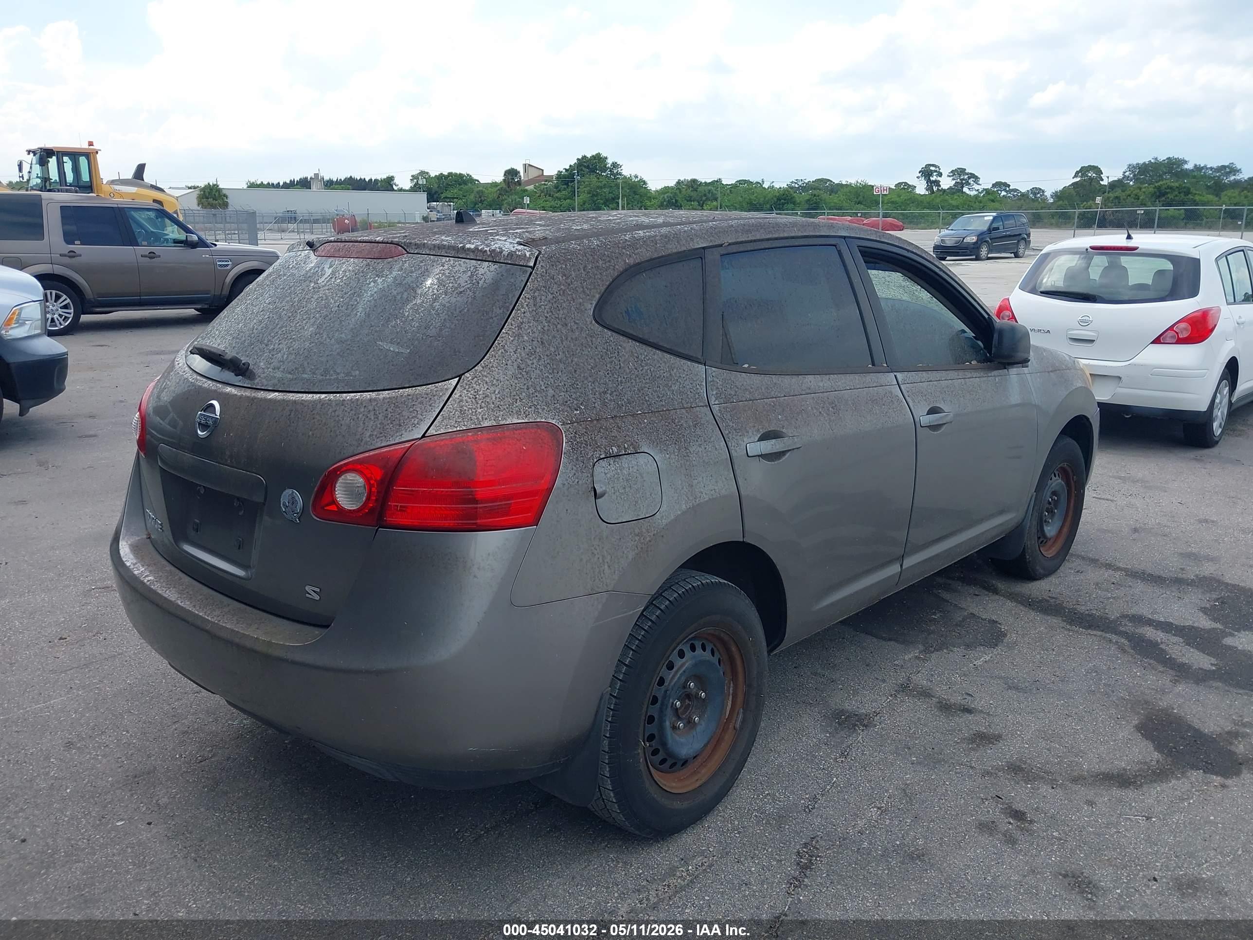 NISSAN ROGUE image 4
