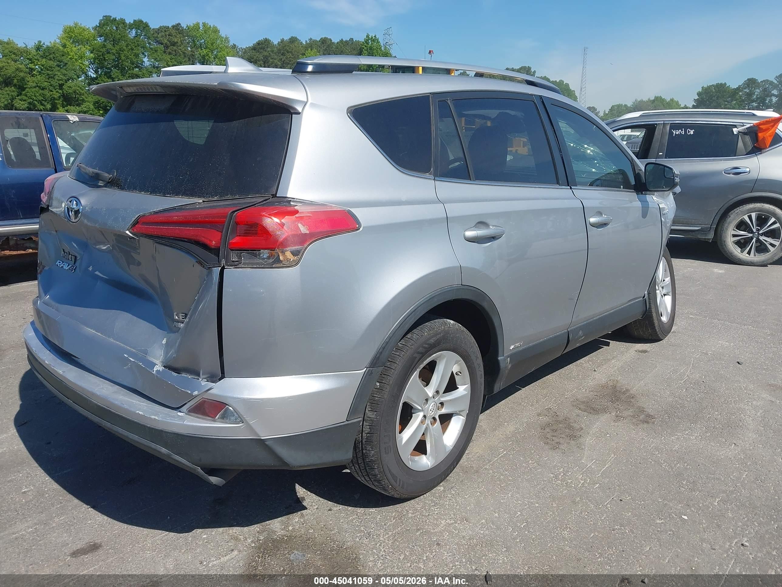 TOYOTA RAV4 image 4