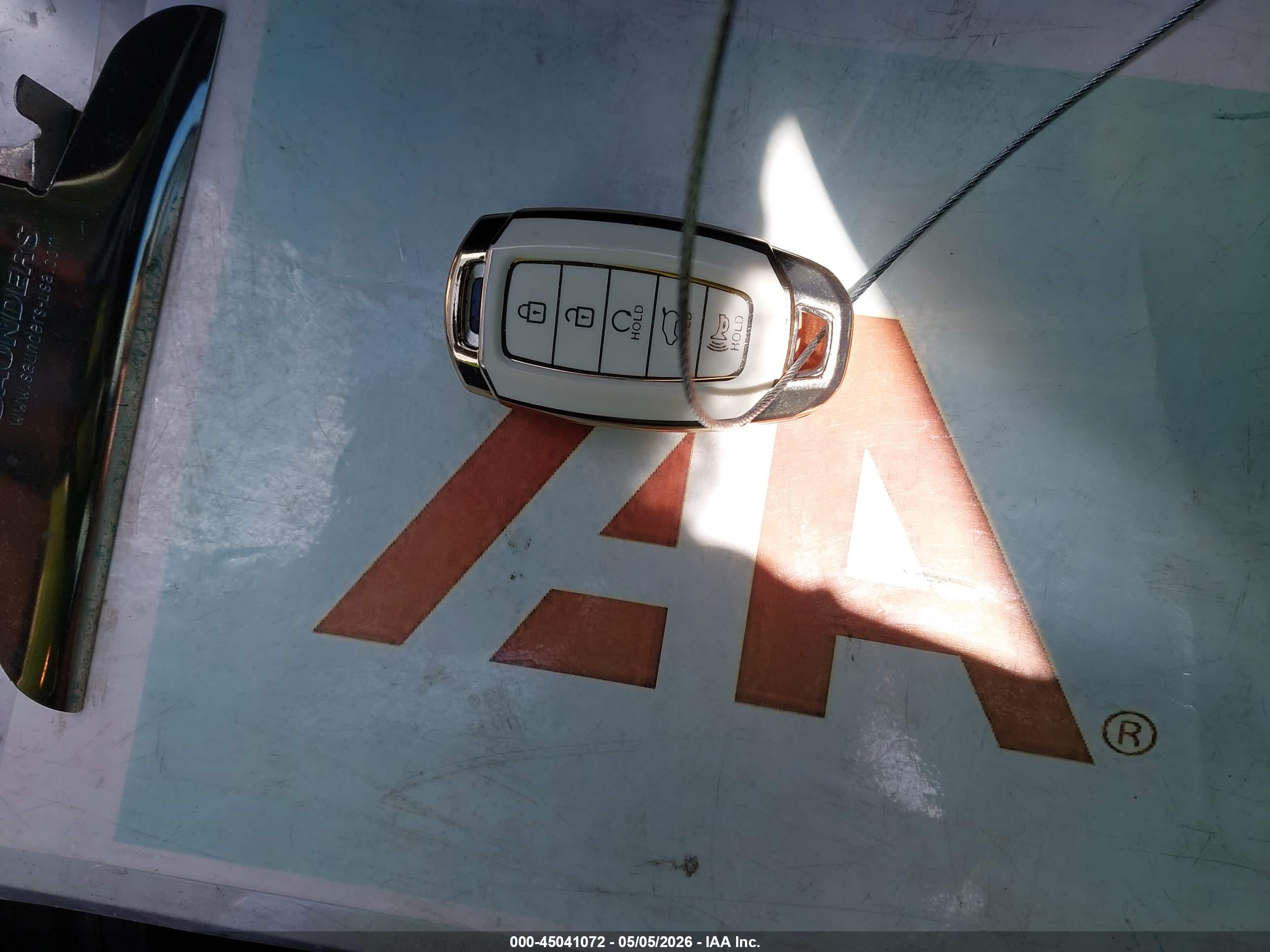 HYUNDAI ELANTRA image 11