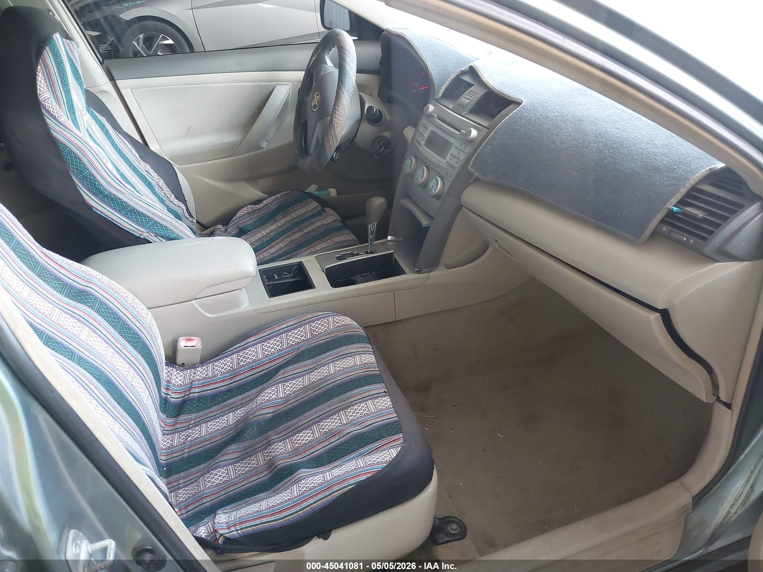 TOYOTA CAMRY image 5