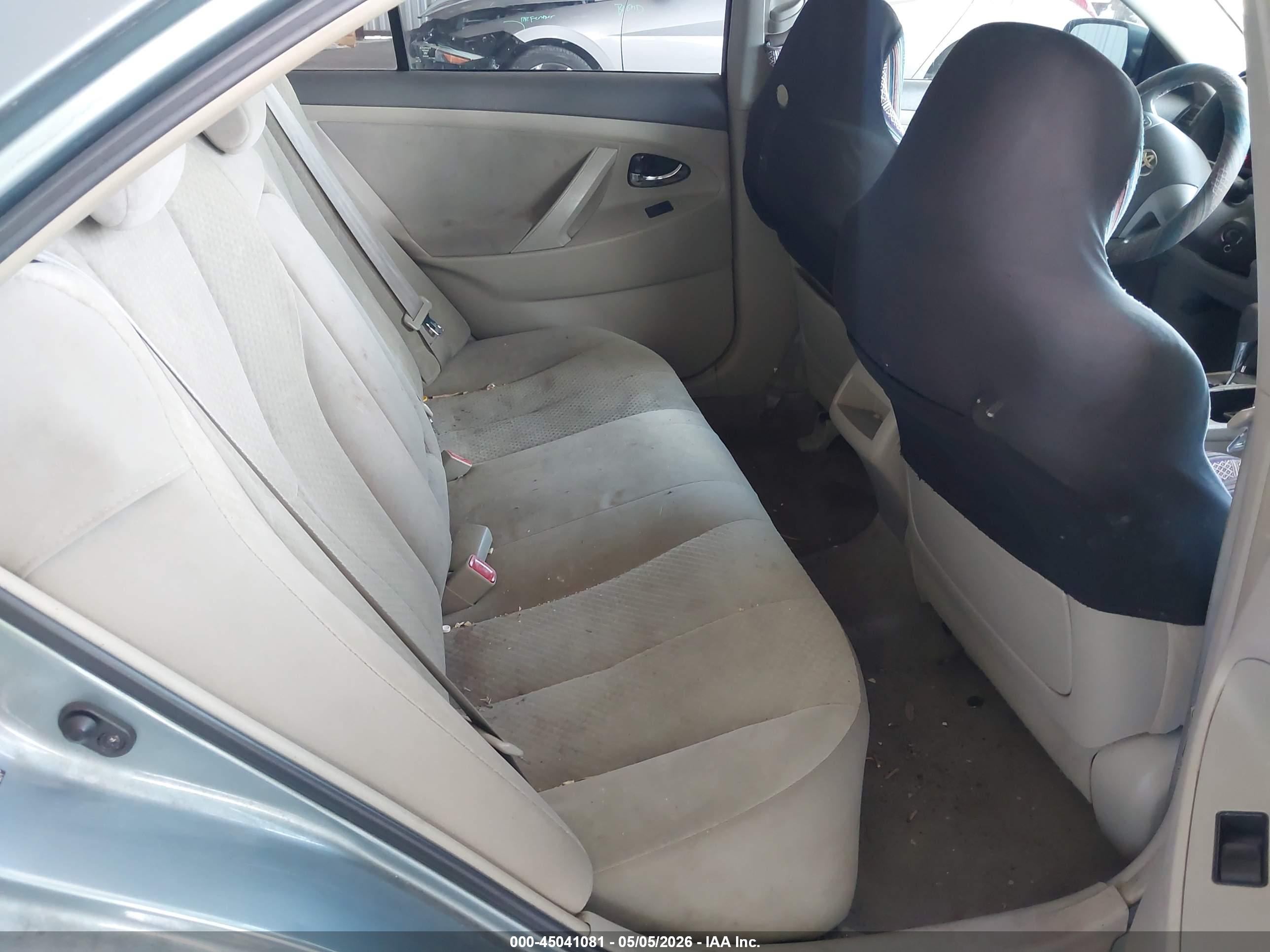 TOYOTA CAMRY image 8