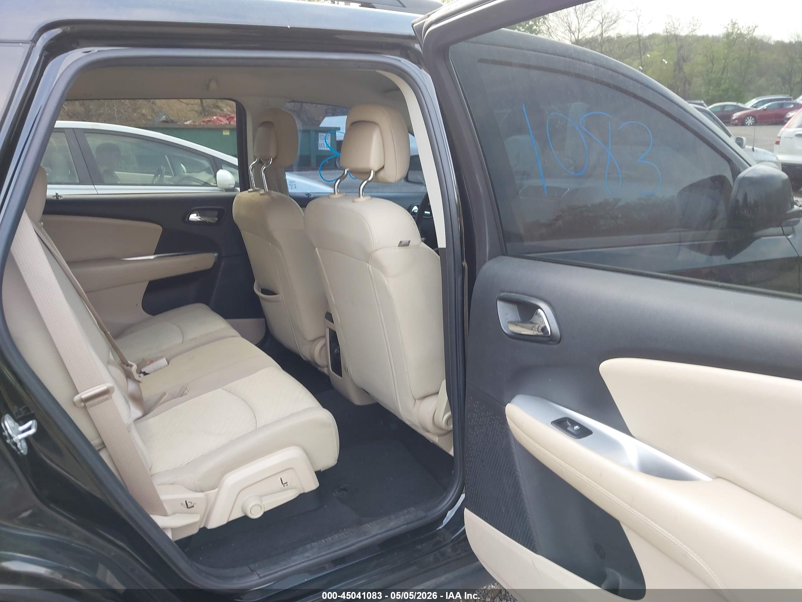 DODGE JOURNEY image 8