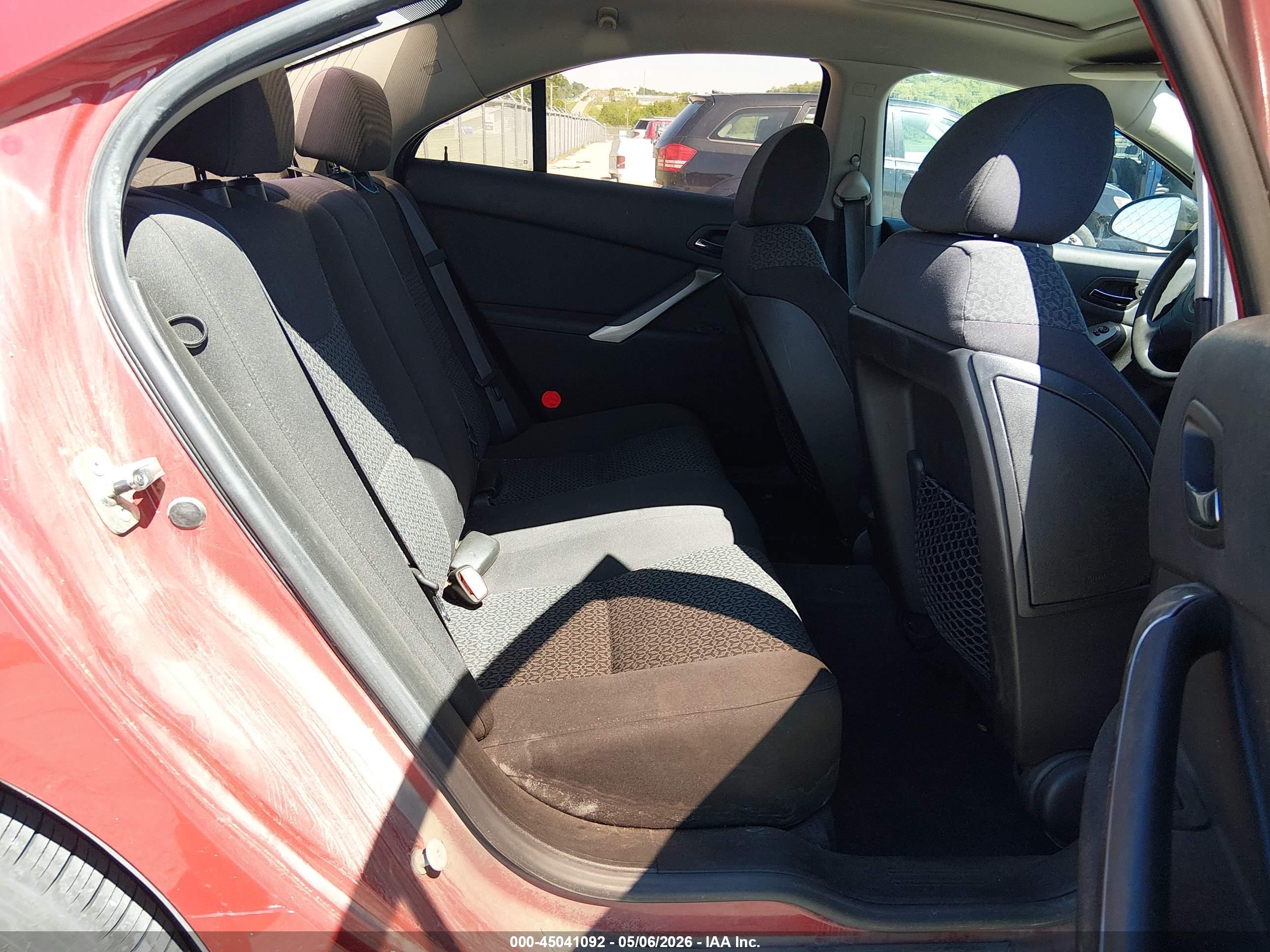 PONTIAC G6 image 8