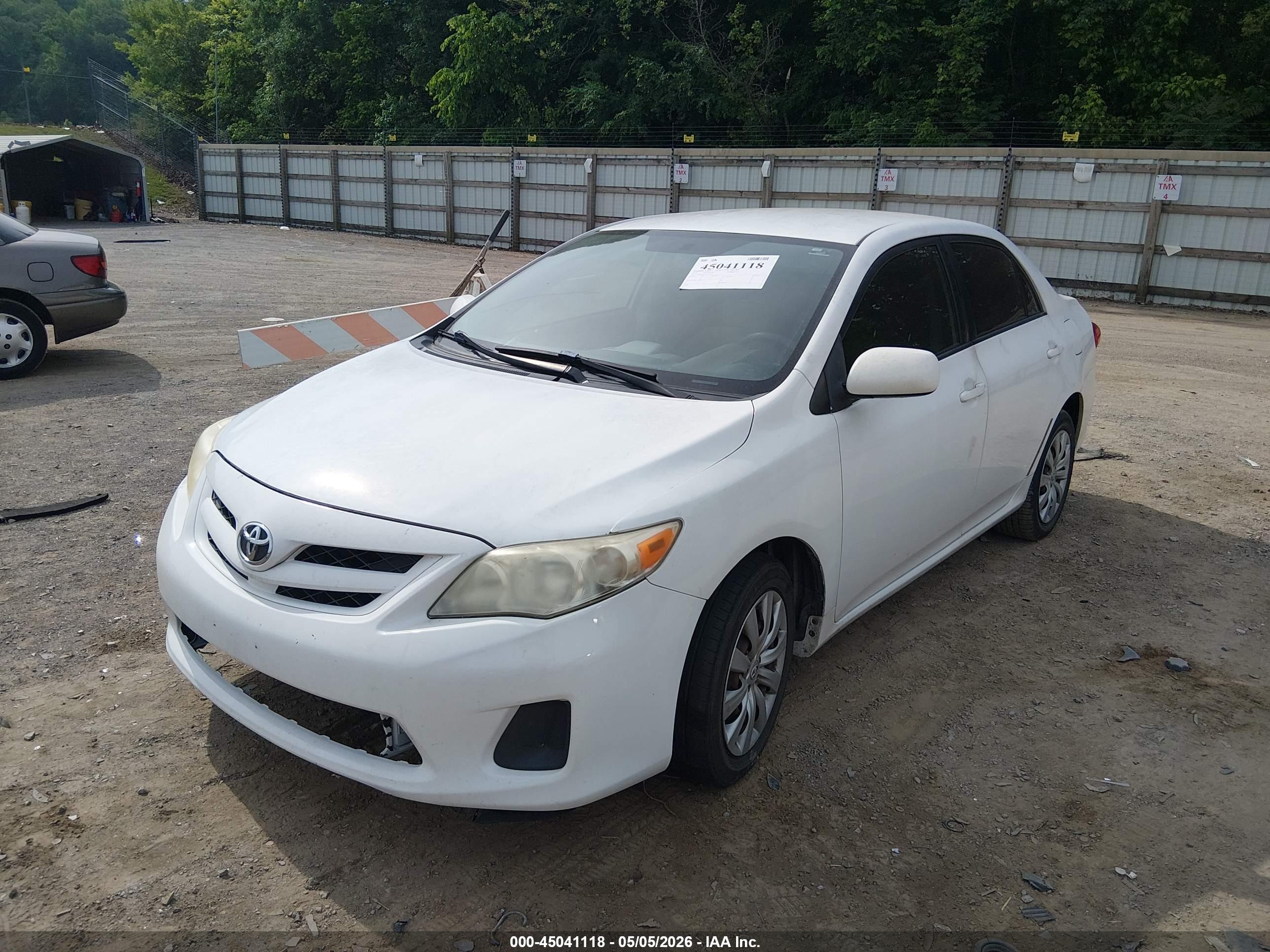 TOYOTA COROLLA image 2
