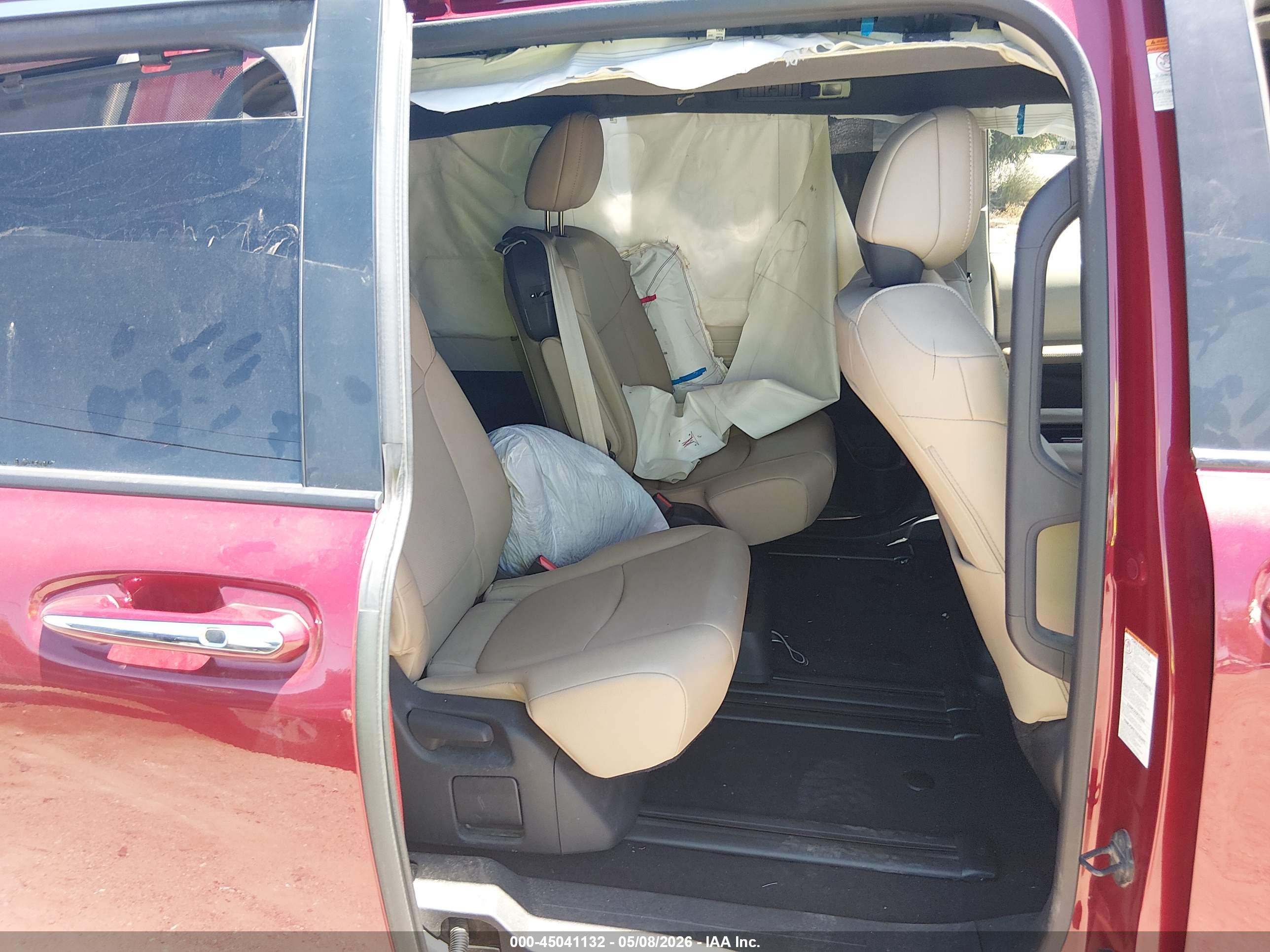 TOYOTA SIENNA image 8