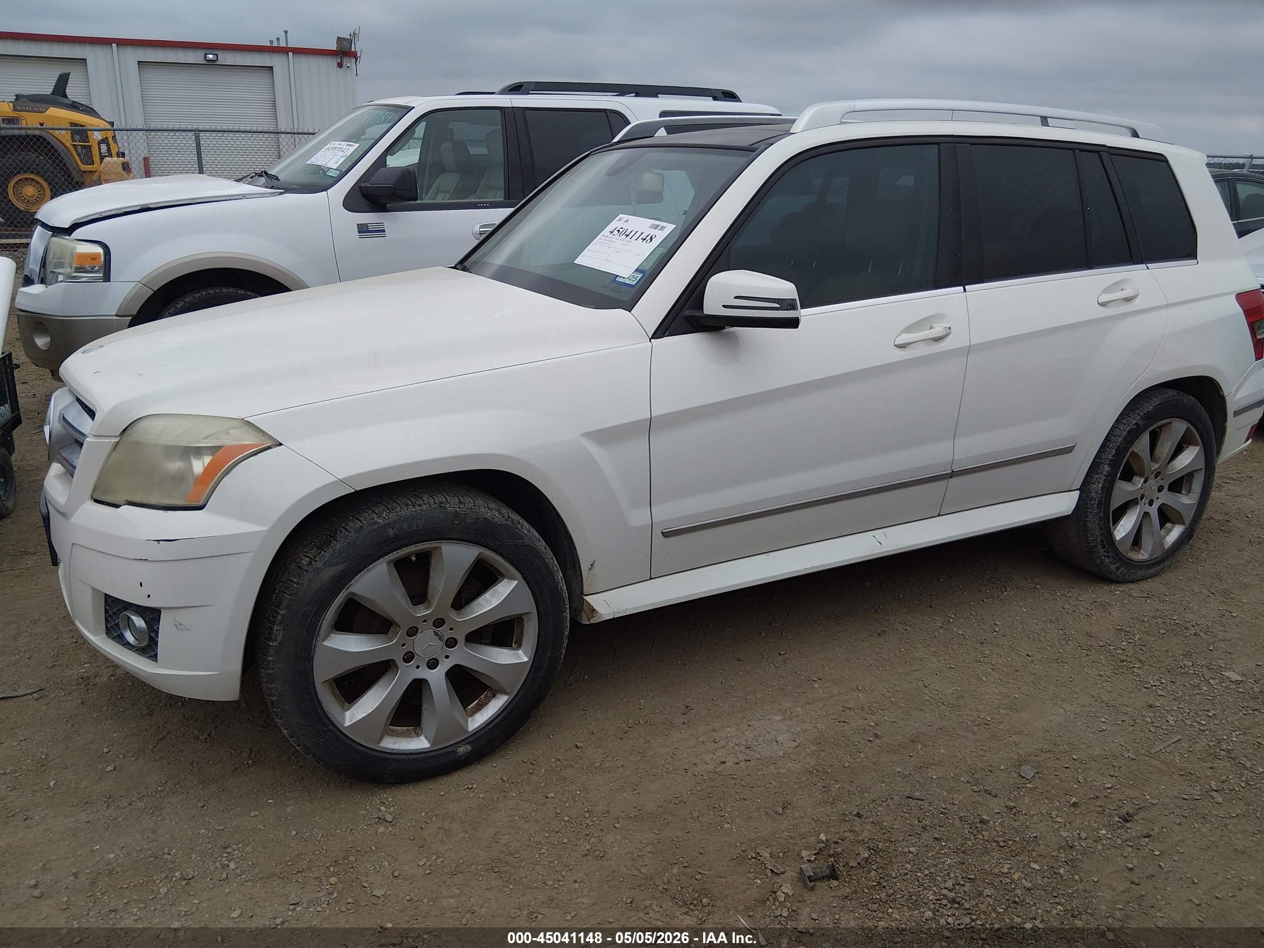 MERCEDES-BENZ GLK image 2