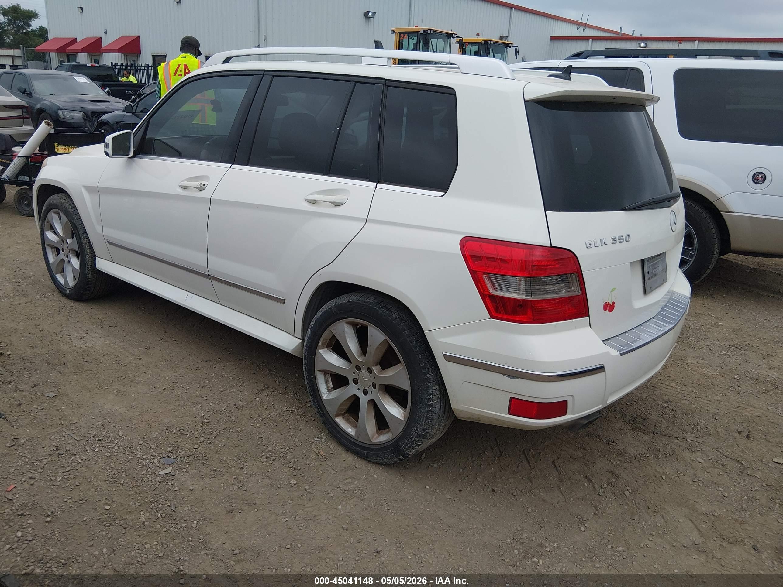 MERCEDES-BENZ GLK image 3