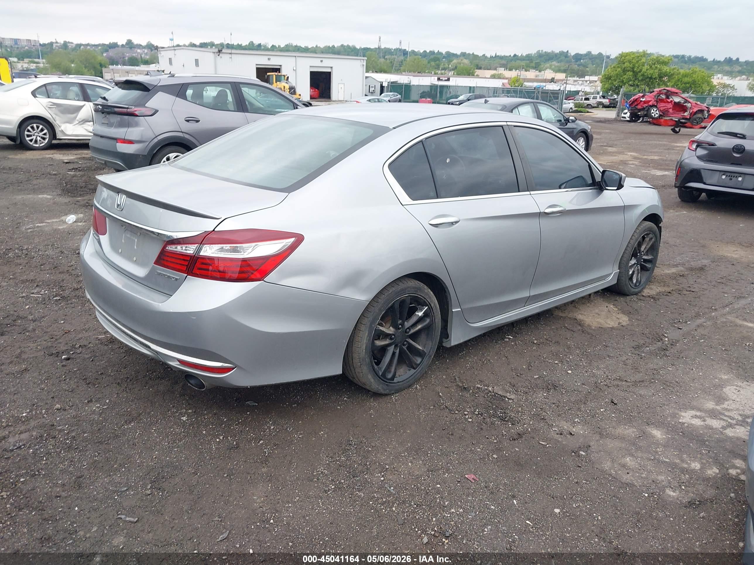 HONDA ACCORD image 4
