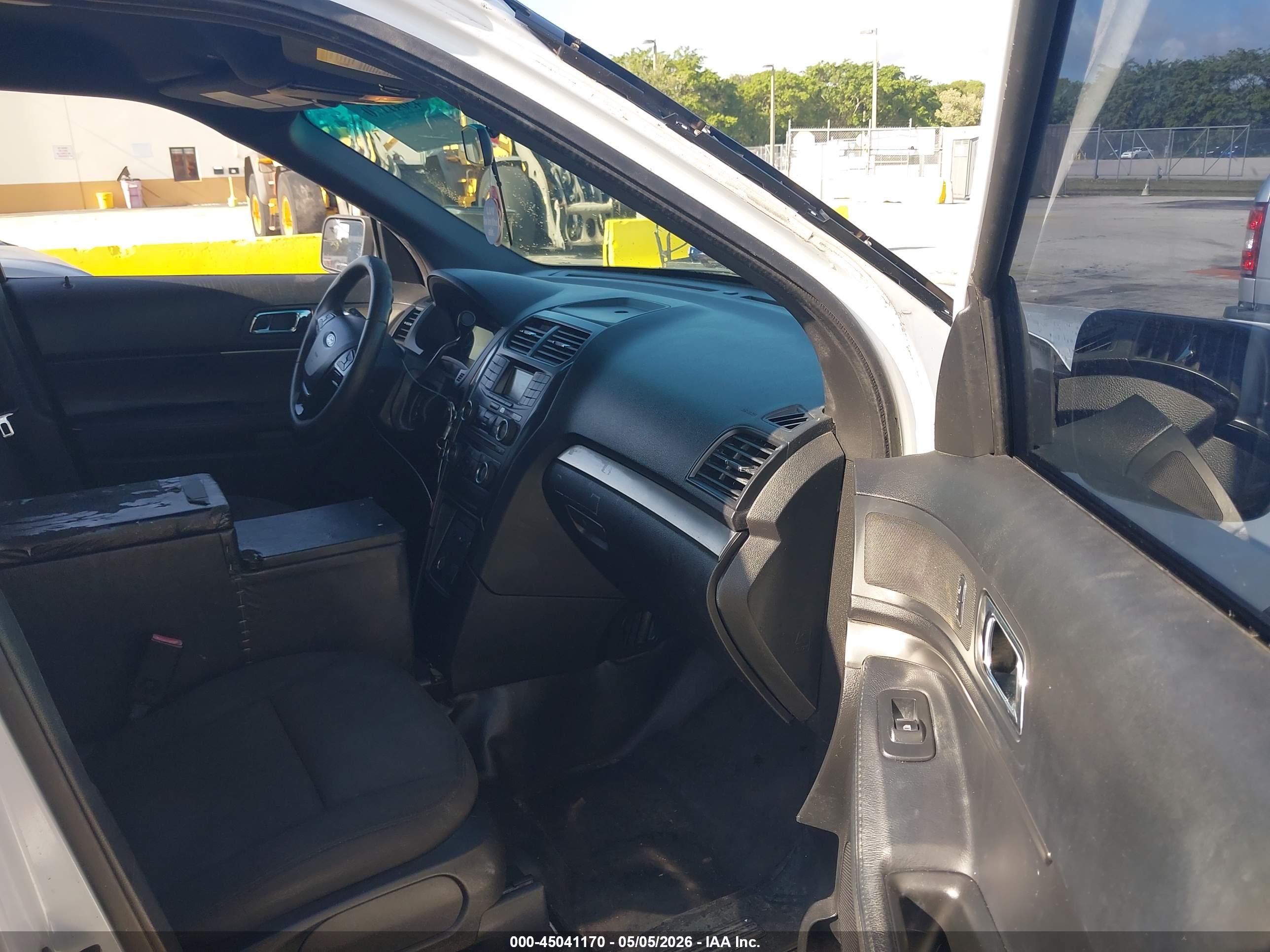 FORD UTILITY image 5
