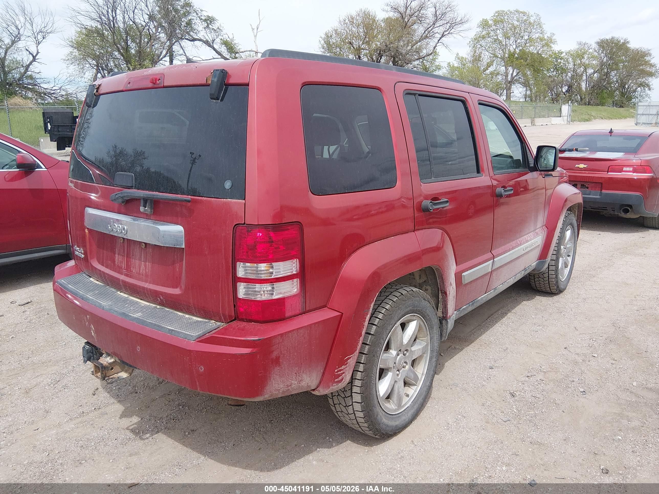 JEEP LIBERTY image 4