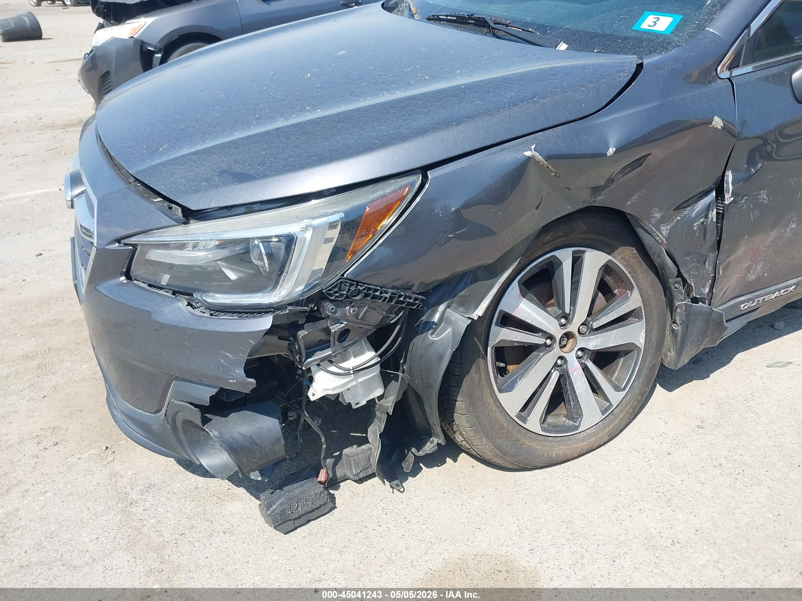 SUBARU OUTBACK image 6