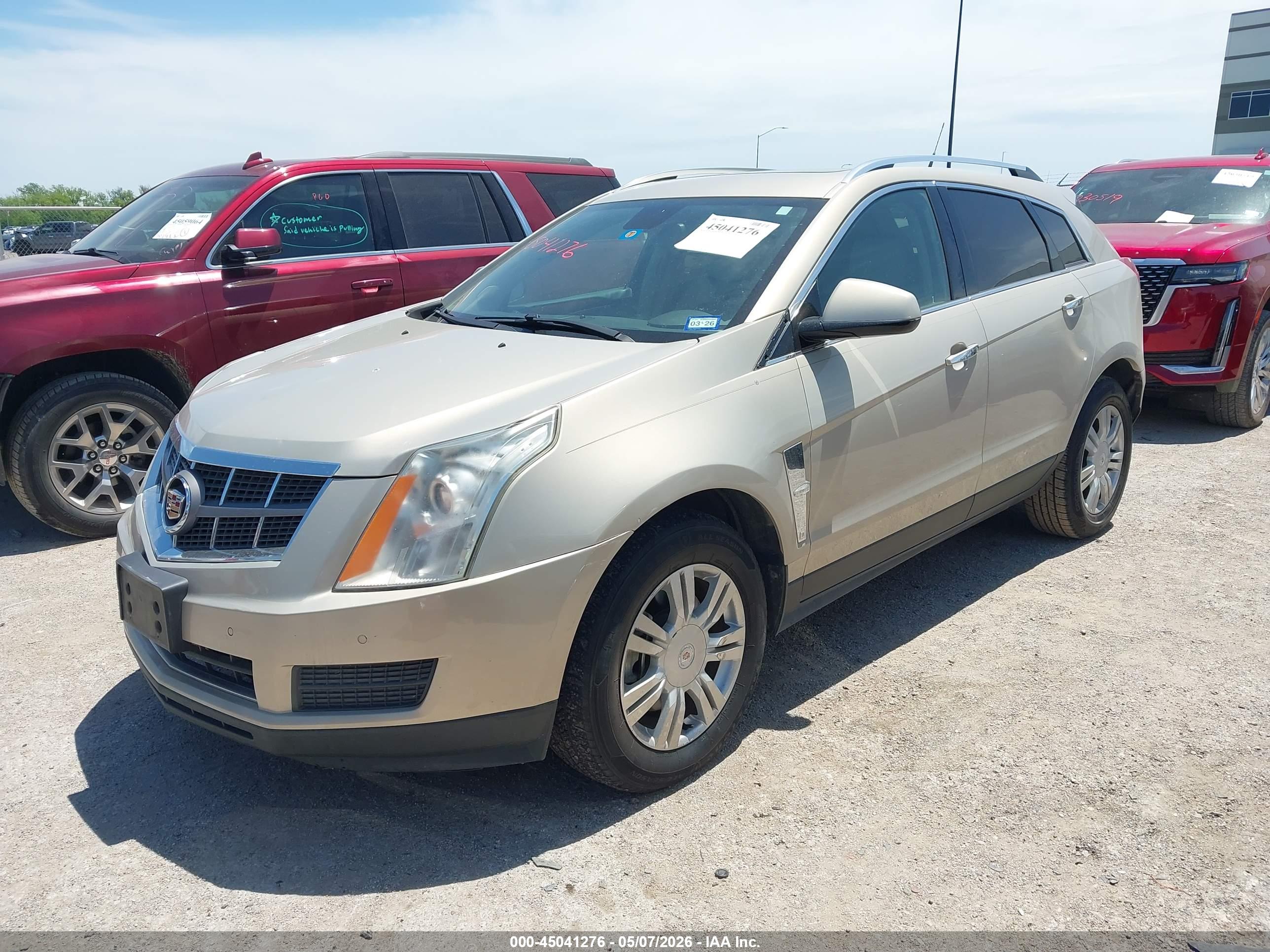 CADILLAC SRX image 2
