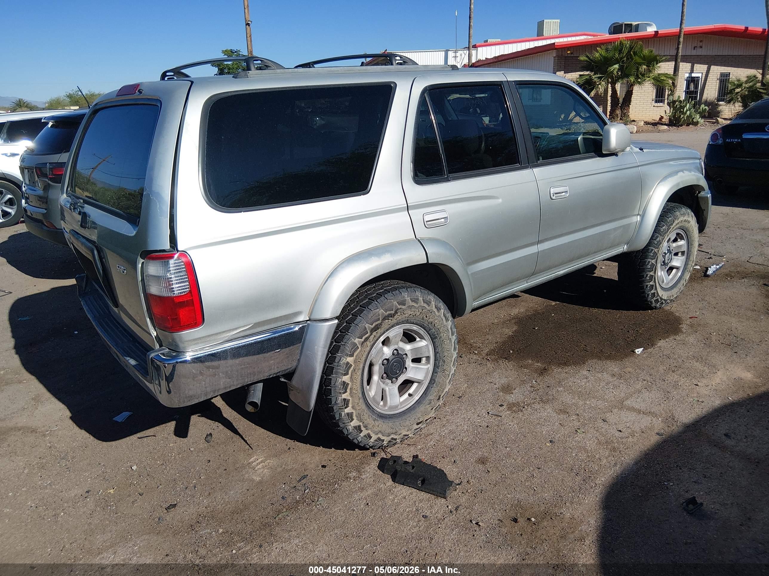 TOYOTA 4RUNNER image 4