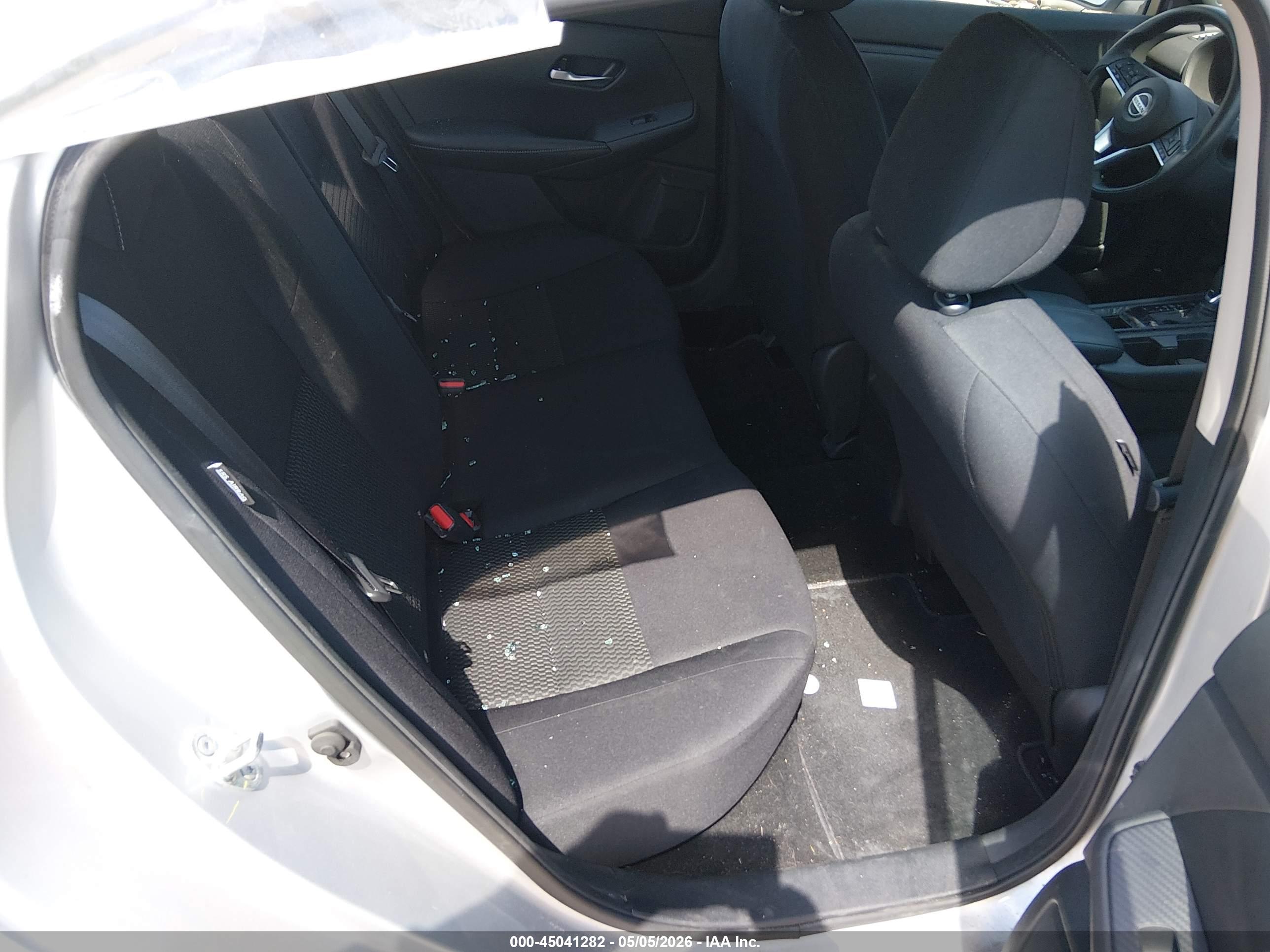 NISSAN SENTRA image 8