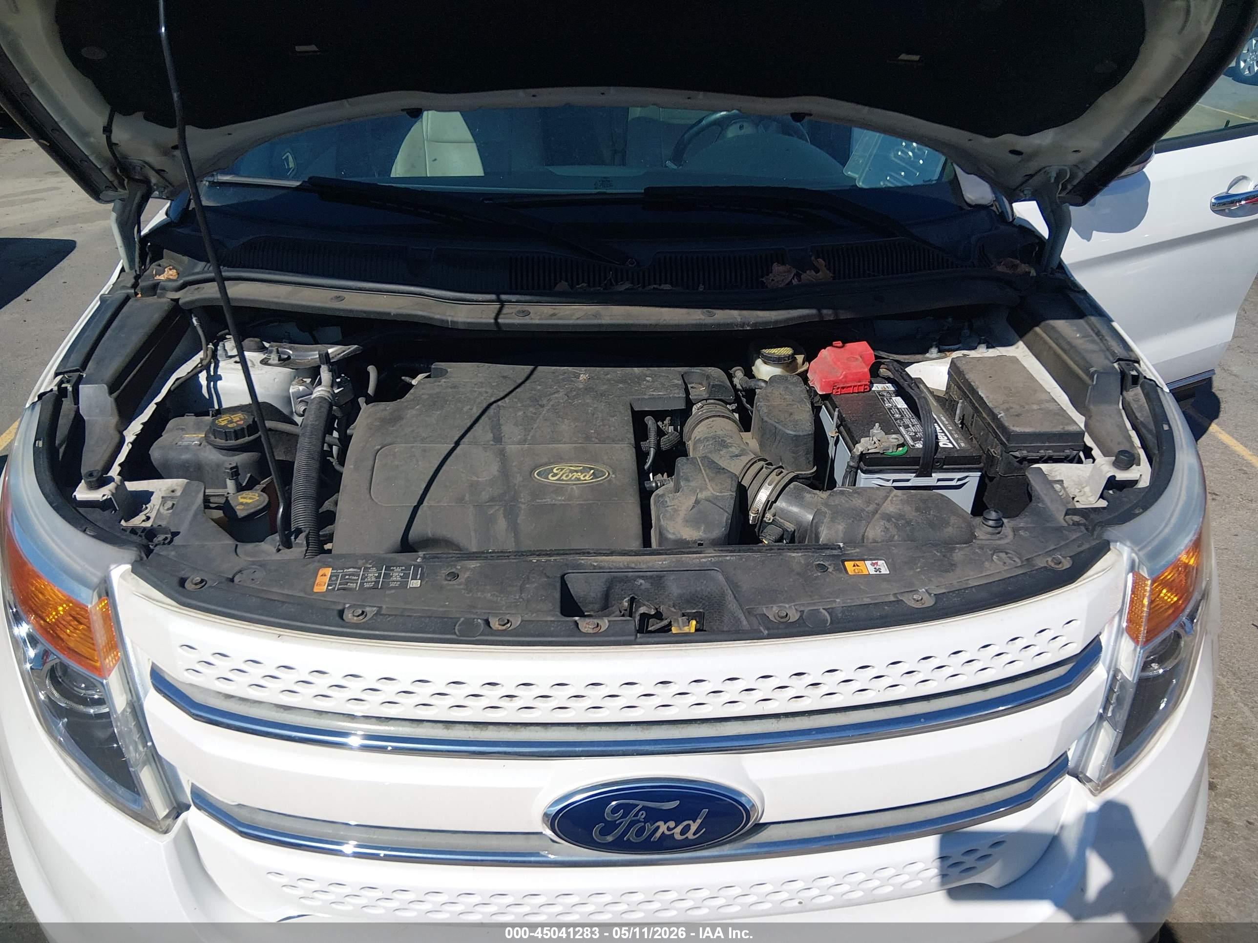 FORD EXPLORER image 10