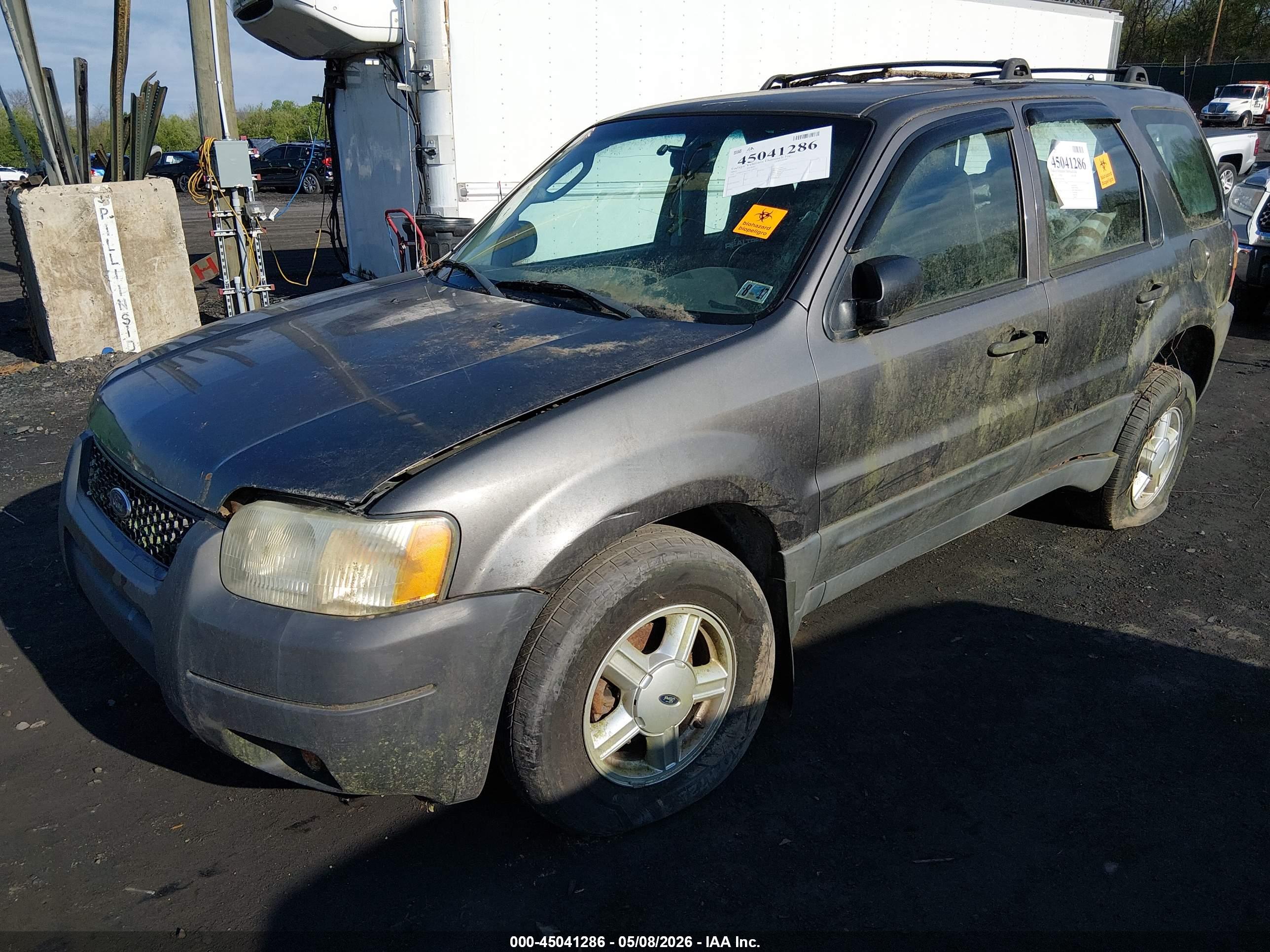 FORD ESCAPE image 2