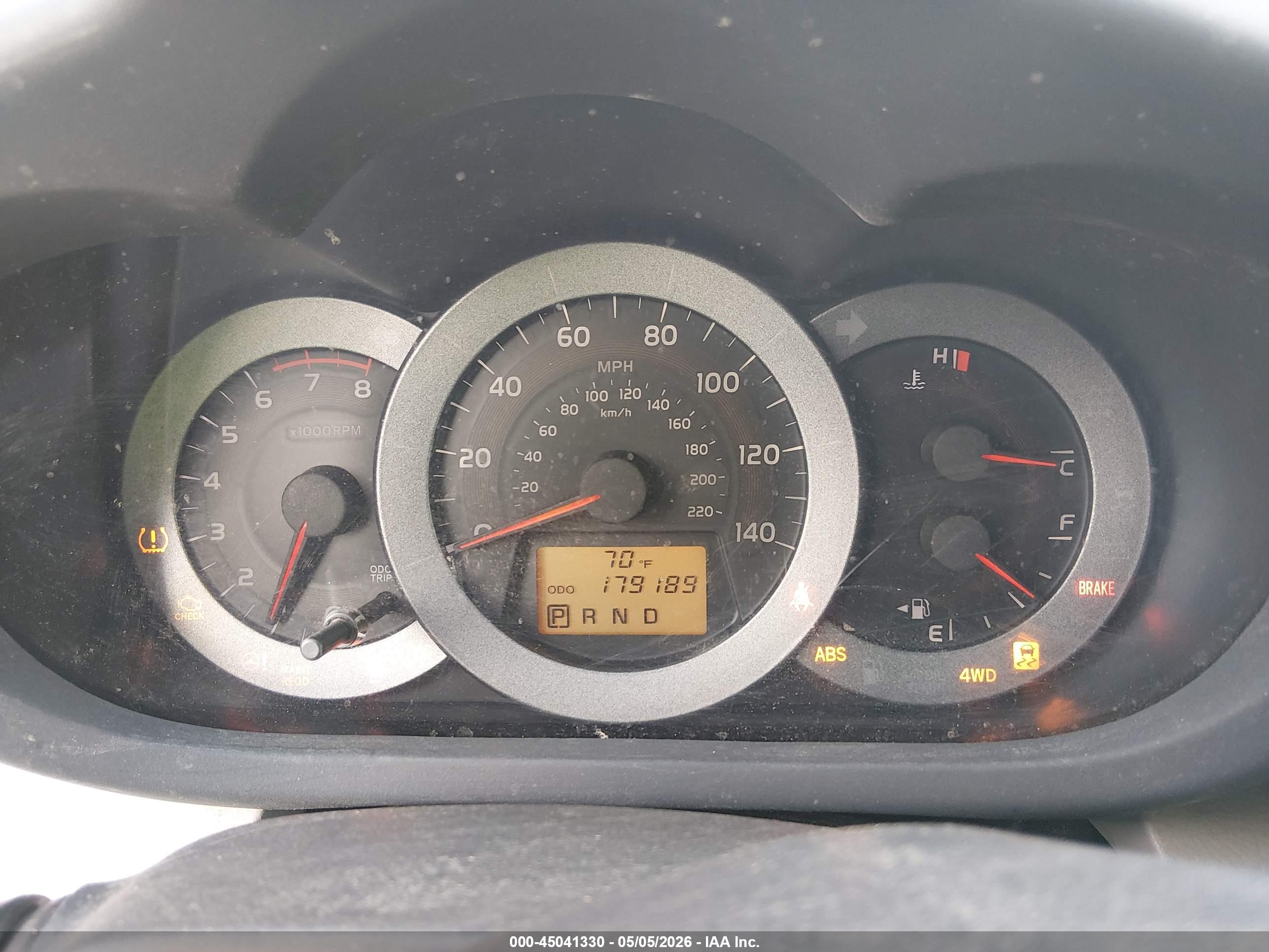 TOYOTA RAV4 image 7